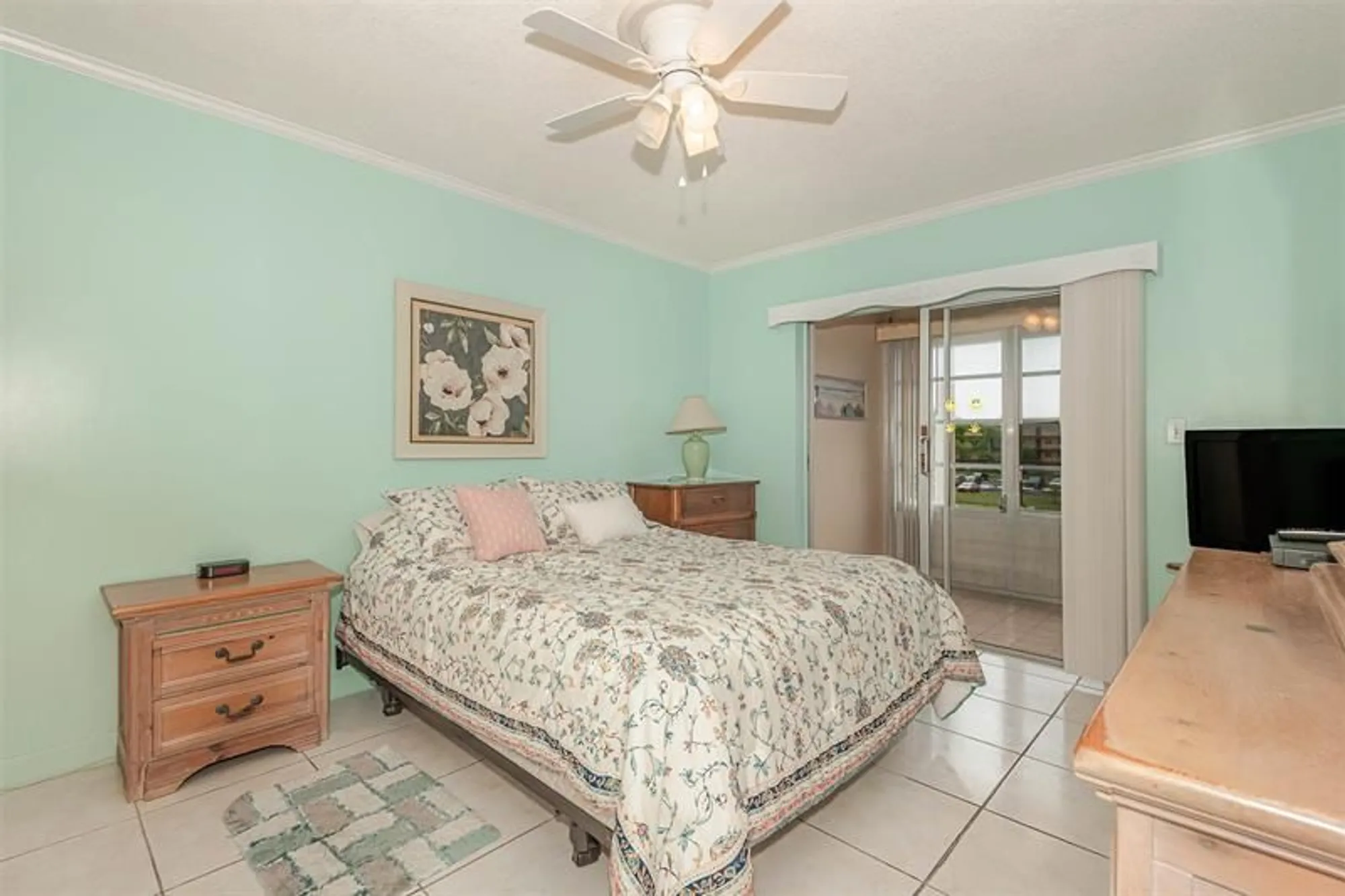 Property Slideshow image 15 of 36 | 3071 nw 47th ter 317, Lauderdale Lakes, FL, 33313