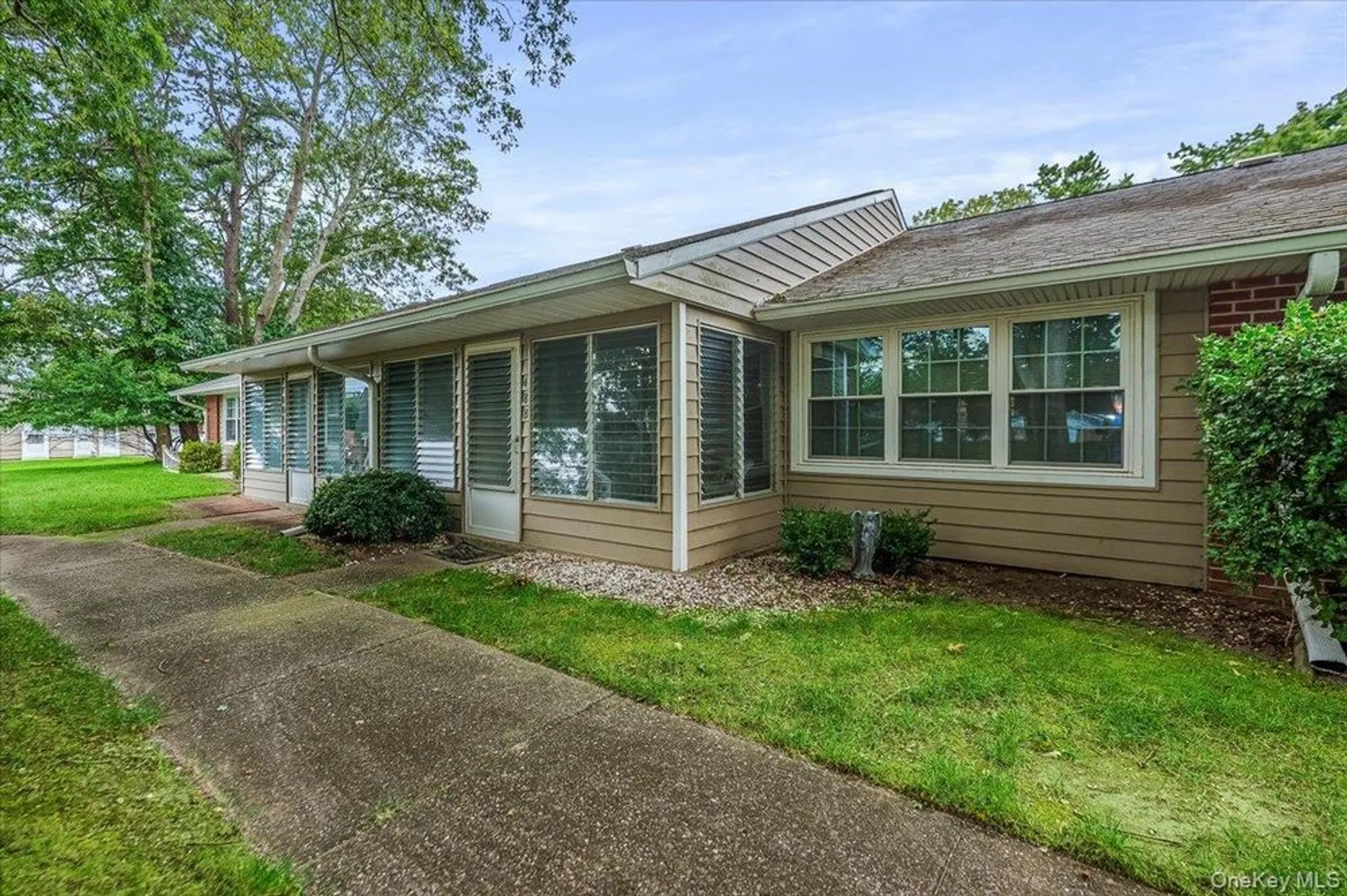 Property Slideshow image 16 of 23 | 48 trent ct b, Ridge, NY, 11961