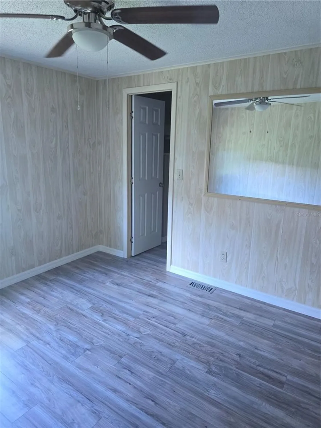 Property Slideshow image 9 of 20 | 1705 kiley ct, Lady Lake, FL, 32159