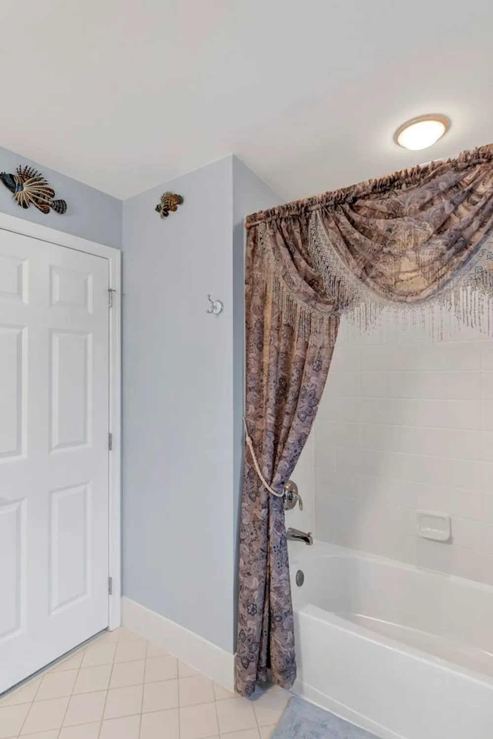 Property Slideshow image 34 of 43 | 3848 valhalla dr, Elgin, IL, 60124