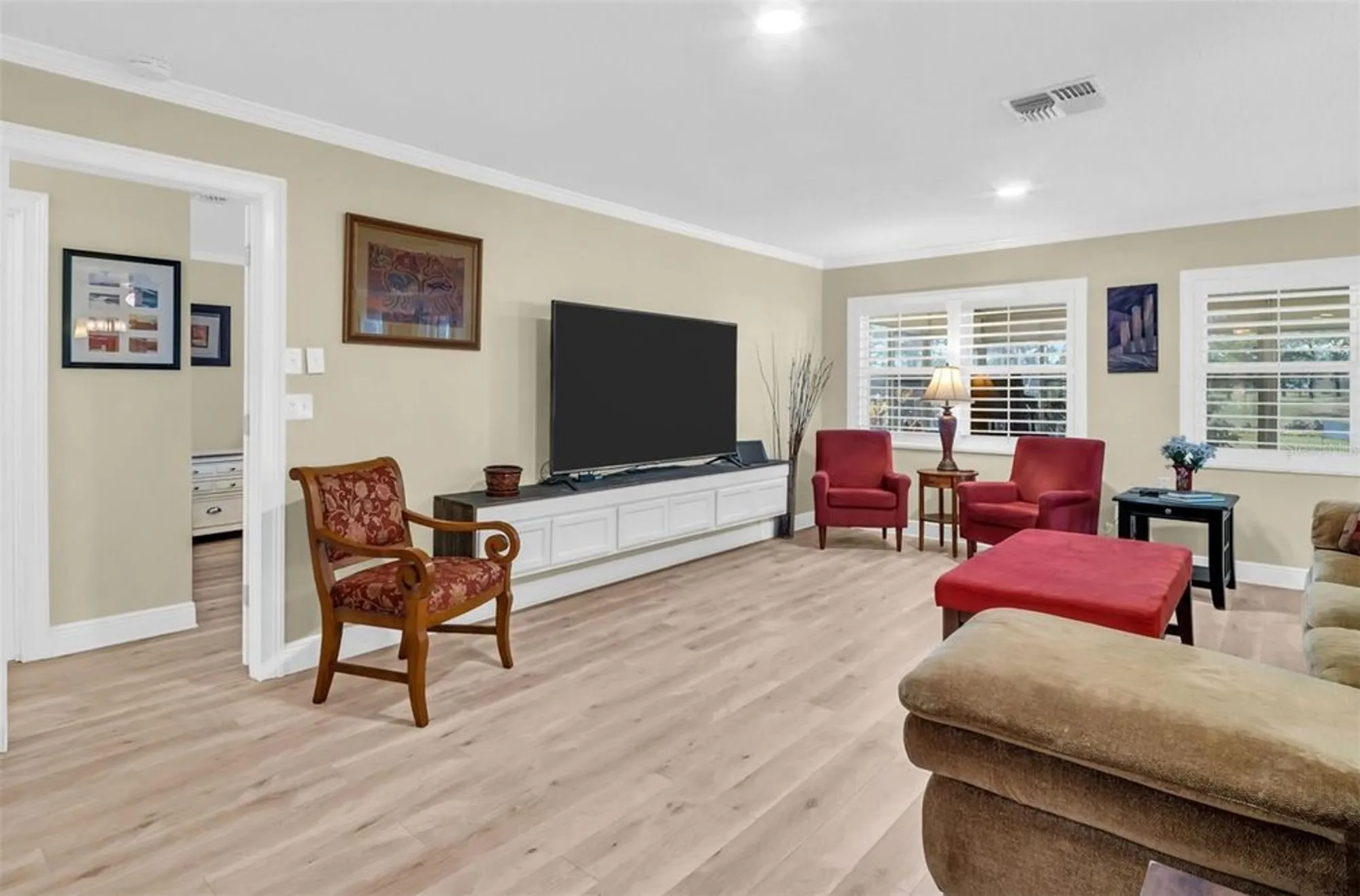 Property Slideshow image 13 of 57 | 1222 gillespie dr, Palm Harbor, FL, 34684