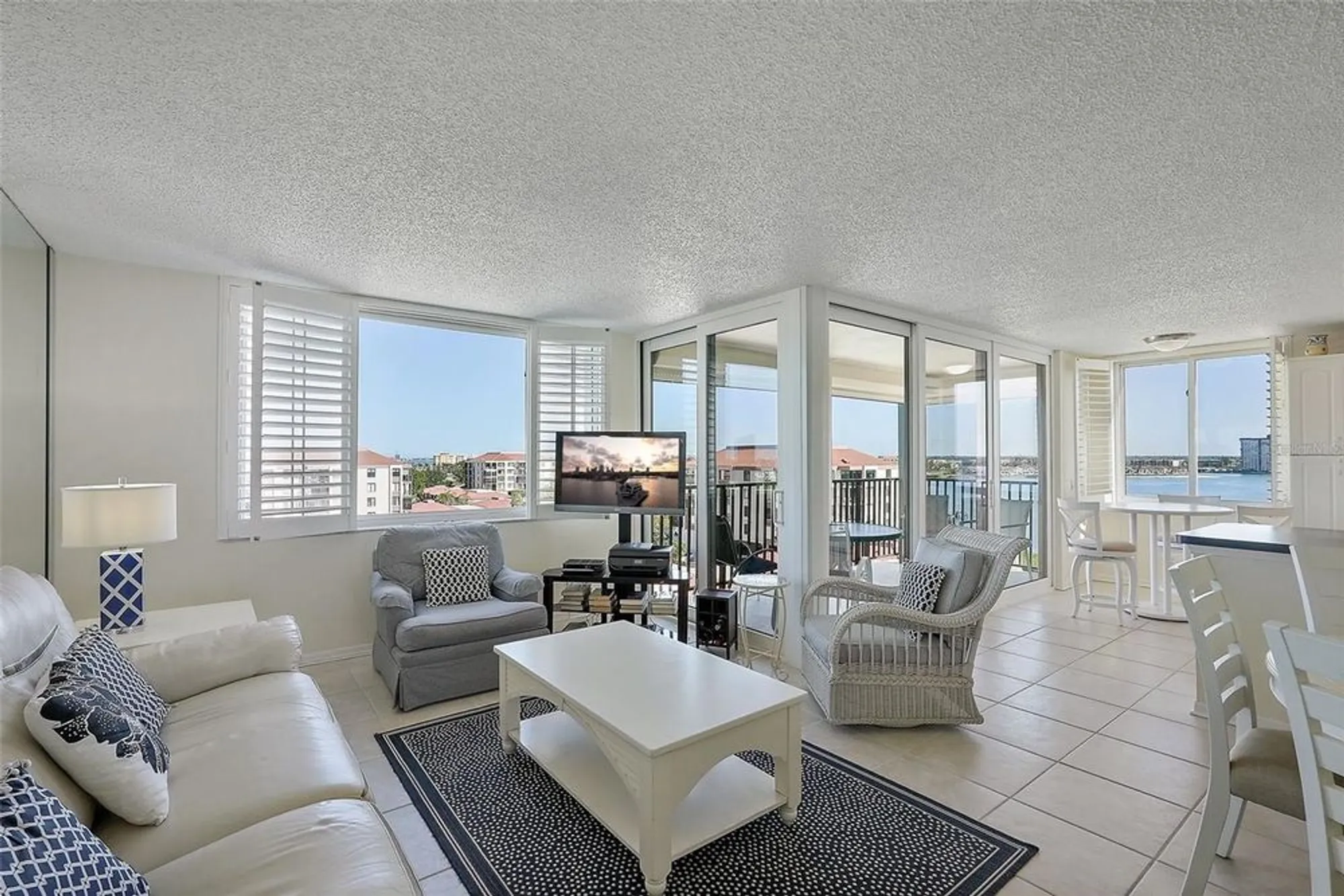 Property Slideshow image 9 of 42 | 6322 palma del mar blvd s apt 706, St Petersburg, FL, 33715