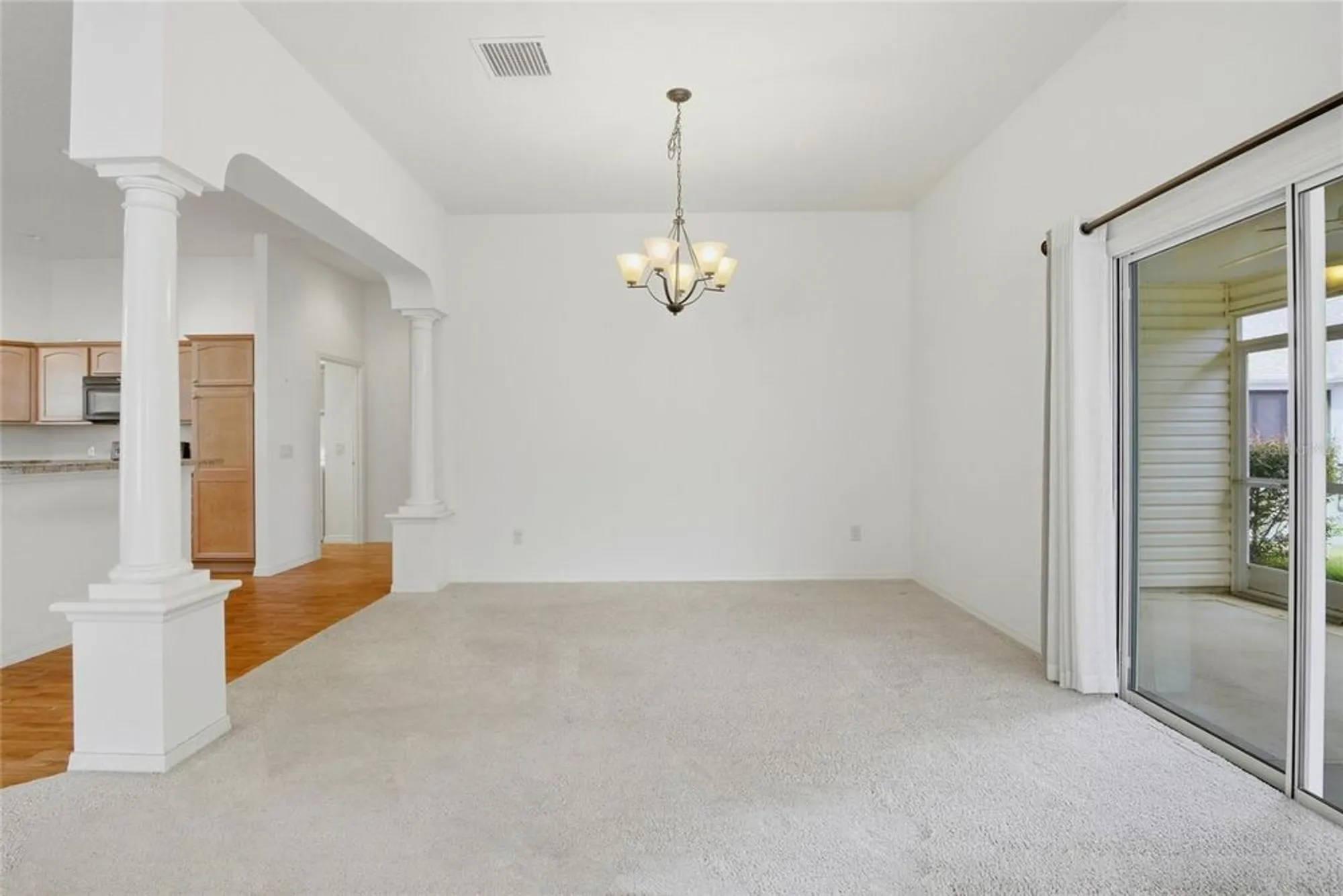 Property Slideshow image 5 of 38 | 1923 useppa oaks ln, The Villages, FL, 32163