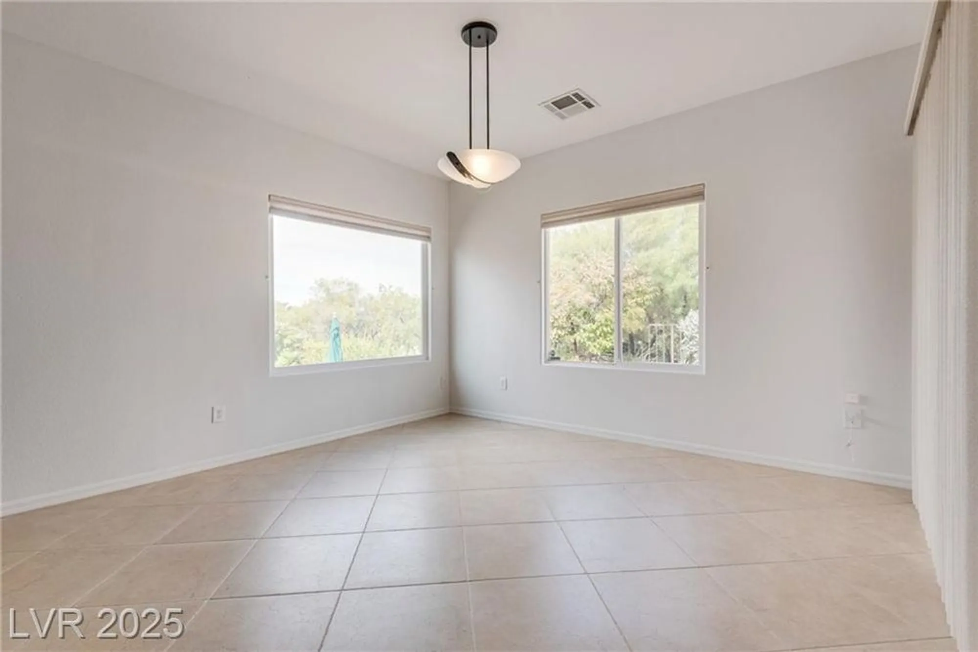 Property Slideshow image 19 of 34 | 2348 kalkaska dr, Henderson, NV, 89044