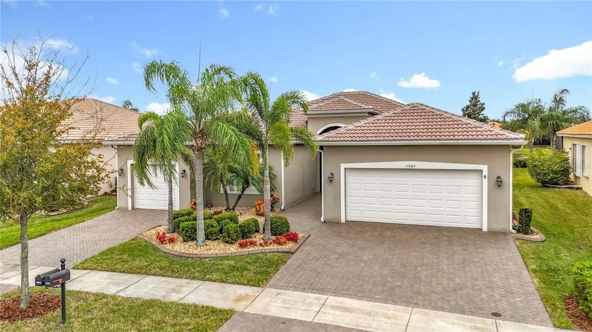 Property Slideshow image 3 of 75 | 15909 cape coral dr, Wimauma, FL, 33598