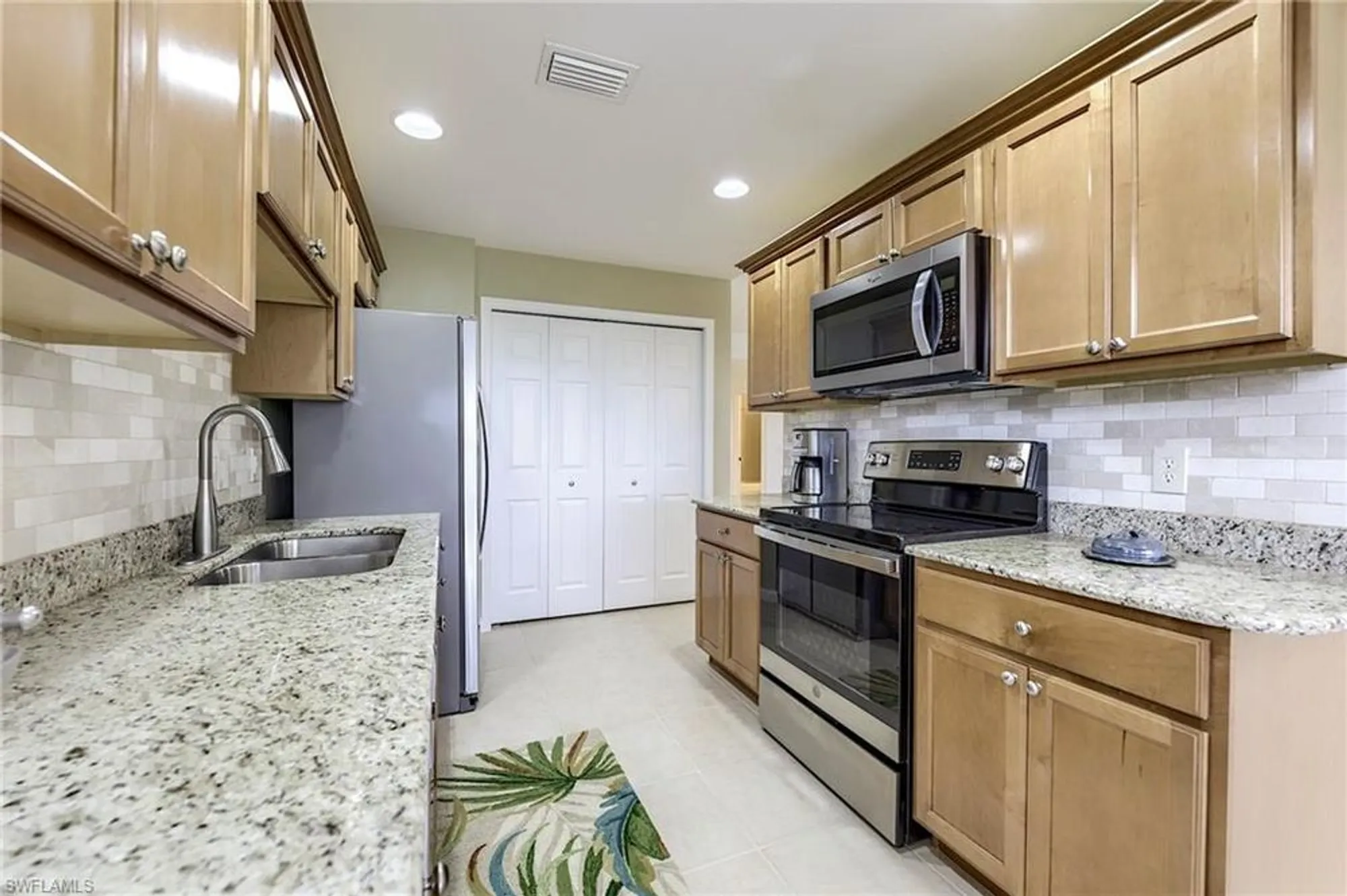 Property Slideshow image 23 of 50 | 3010 meandering way apt 102, Fort Myers, FL, 33905