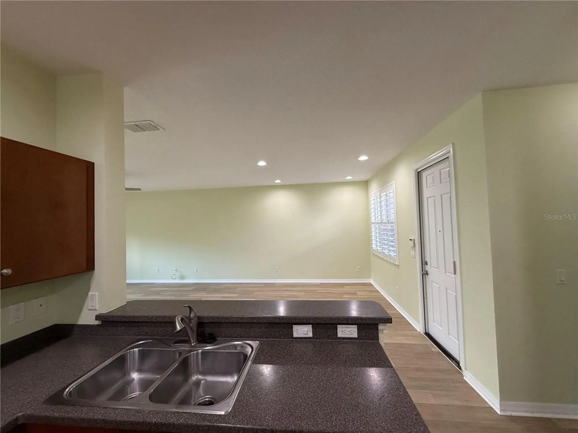 Property Slideshow image 6 of 18 | 15858 aurora lake cir, Wimauma, FL, 33598