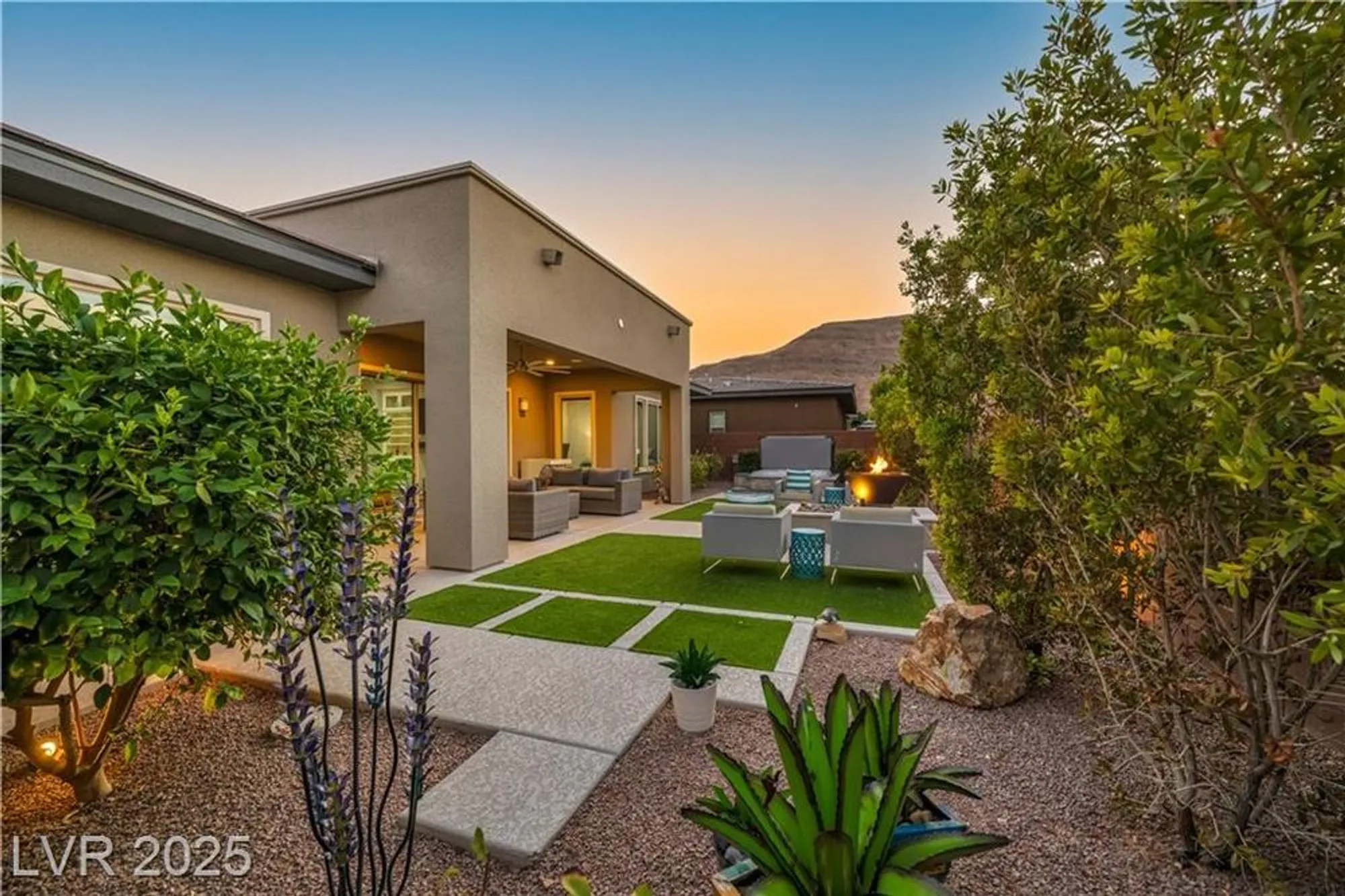 Property Slideshow image 41 of 87 | 9988 regency square ave, Las Vegas, NV, 89148