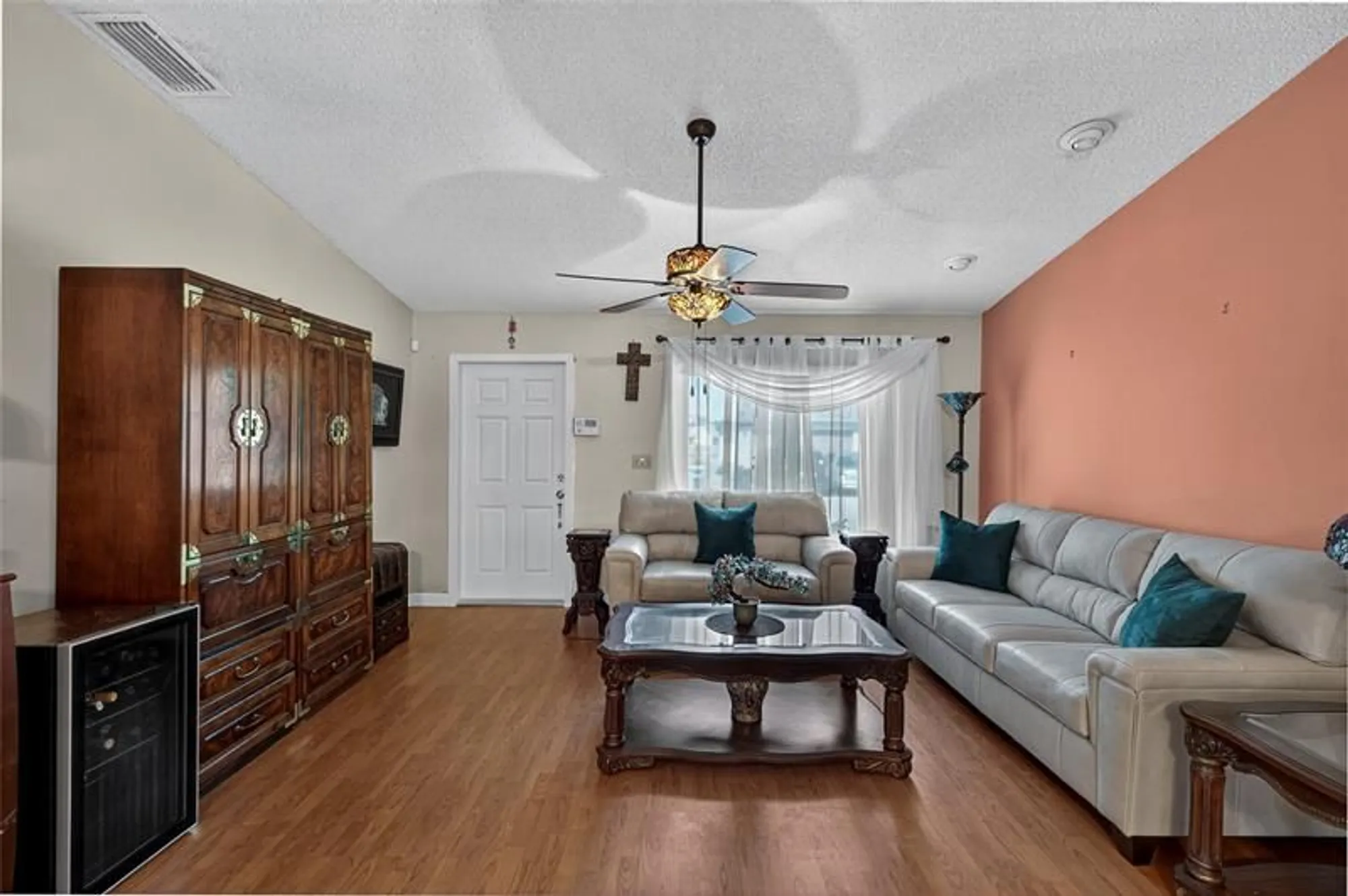 Property Slideshow image 7 of 50 | 9812 nw 75th ct, Tamarac, FL, 33321