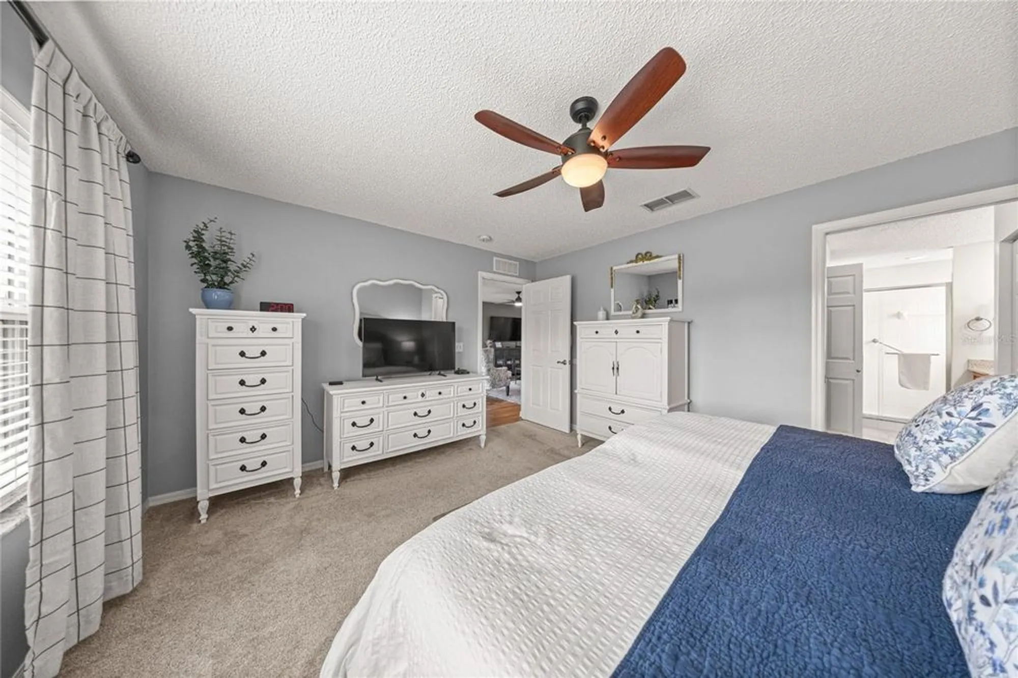 Property Slideshow image 19 of 27 | 9482 sw 93rd loop, Ocala, FL, 34481