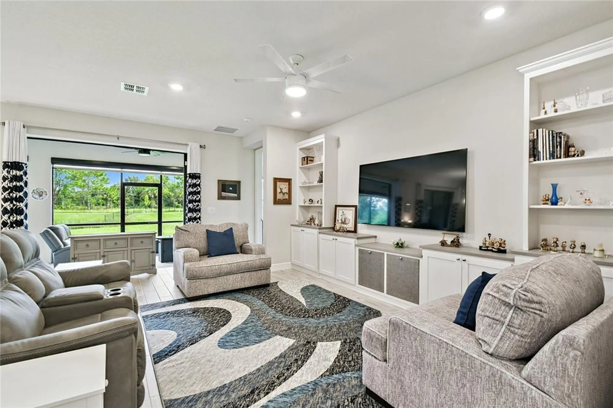 Property Slideshow image 9 of 69 | 561 lago matisse st, Kissimmee, FL, 34759