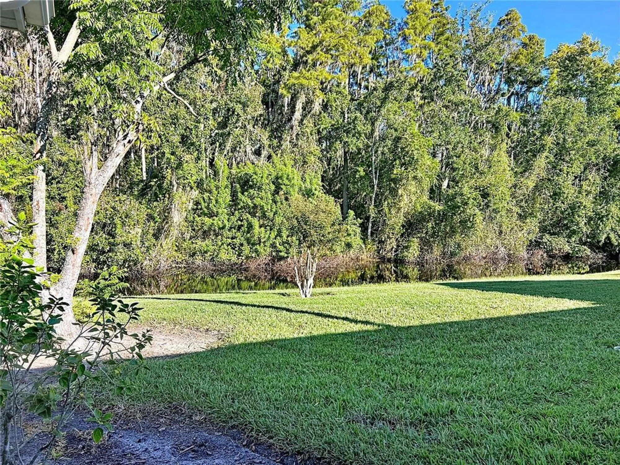 Property Slideshow image 23 of 41 | 2014 hampstead cir, Sun City Center, FL, 33573