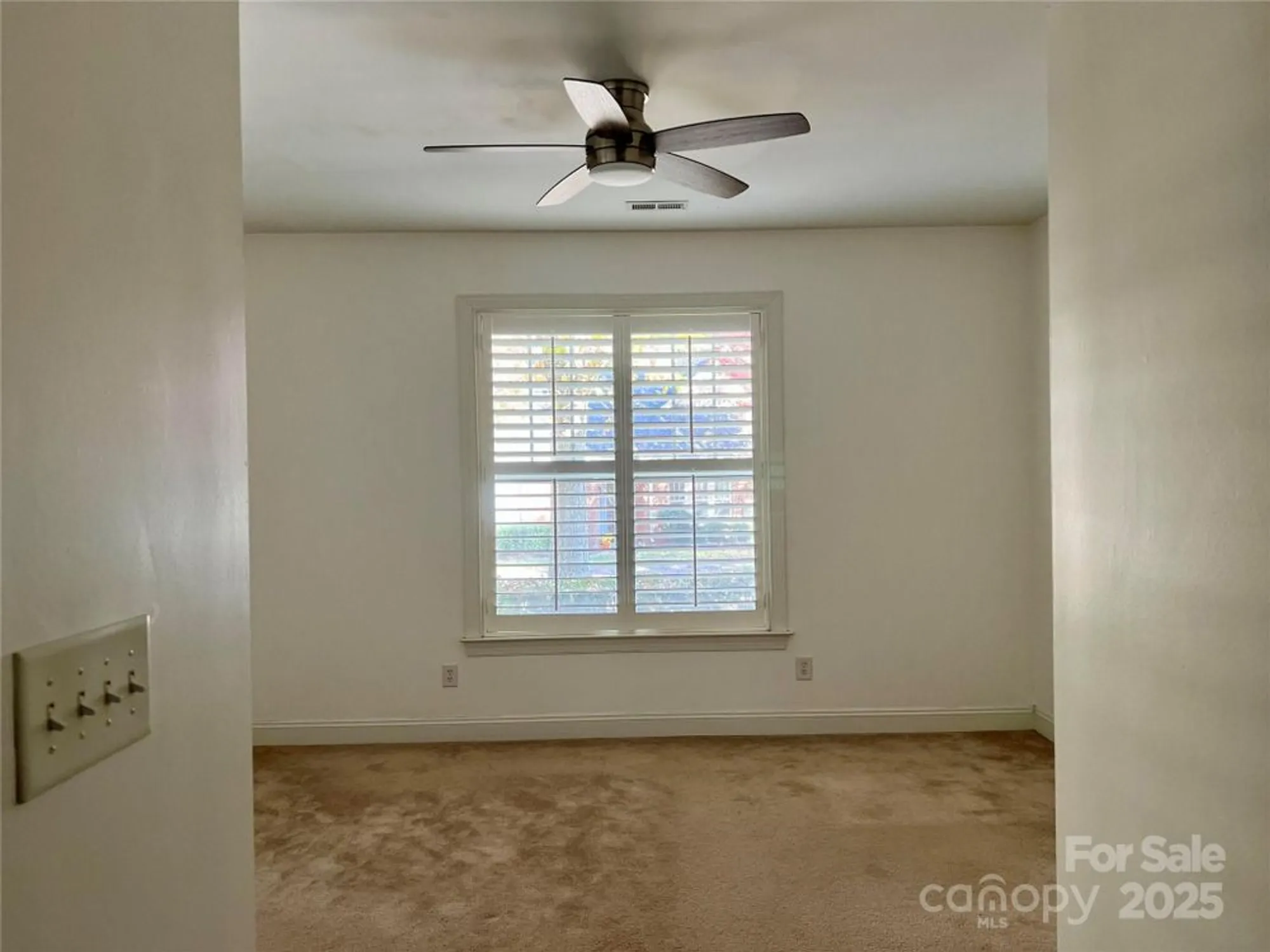 Property Slideshow image 33 of 48 | 10925 casetta dr, Matthews, NC, 28105