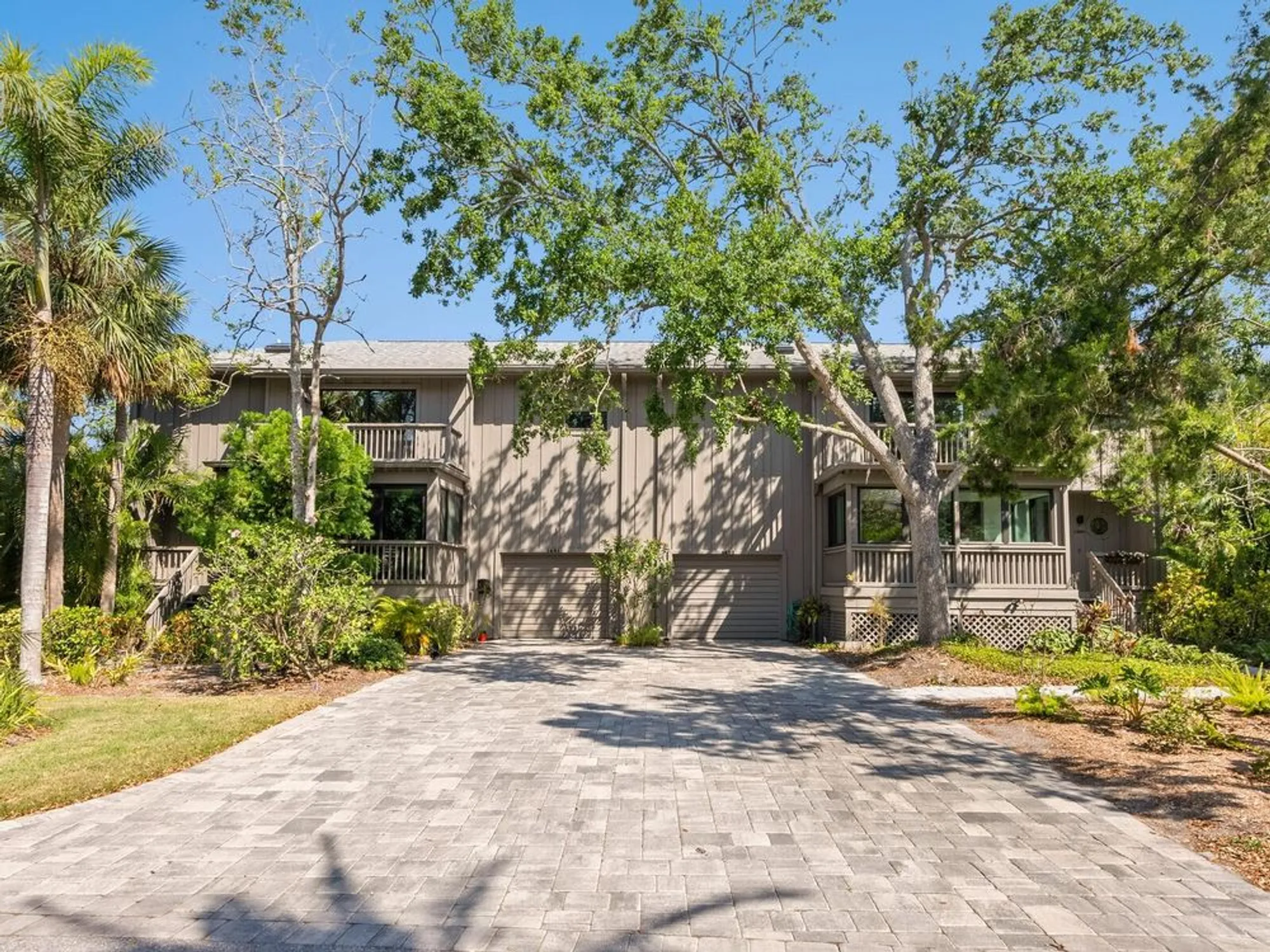 Property Slideshow image 1 of 56 | 1493 landings lake dr # 32, Sarasota, FL, 34231