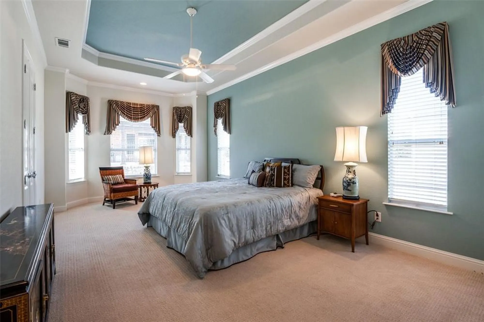 Property Slideshow image 11 of 25 | 7205 oakmont dr, Frisco, TX, 75036
