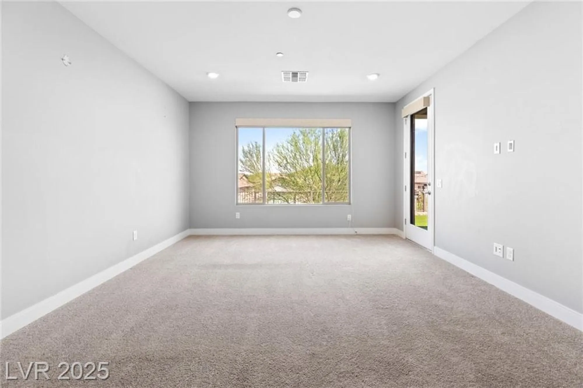 Property Slideshow image 22 of 43 | 18 sun mirage ave, Henderson, NV, 89011