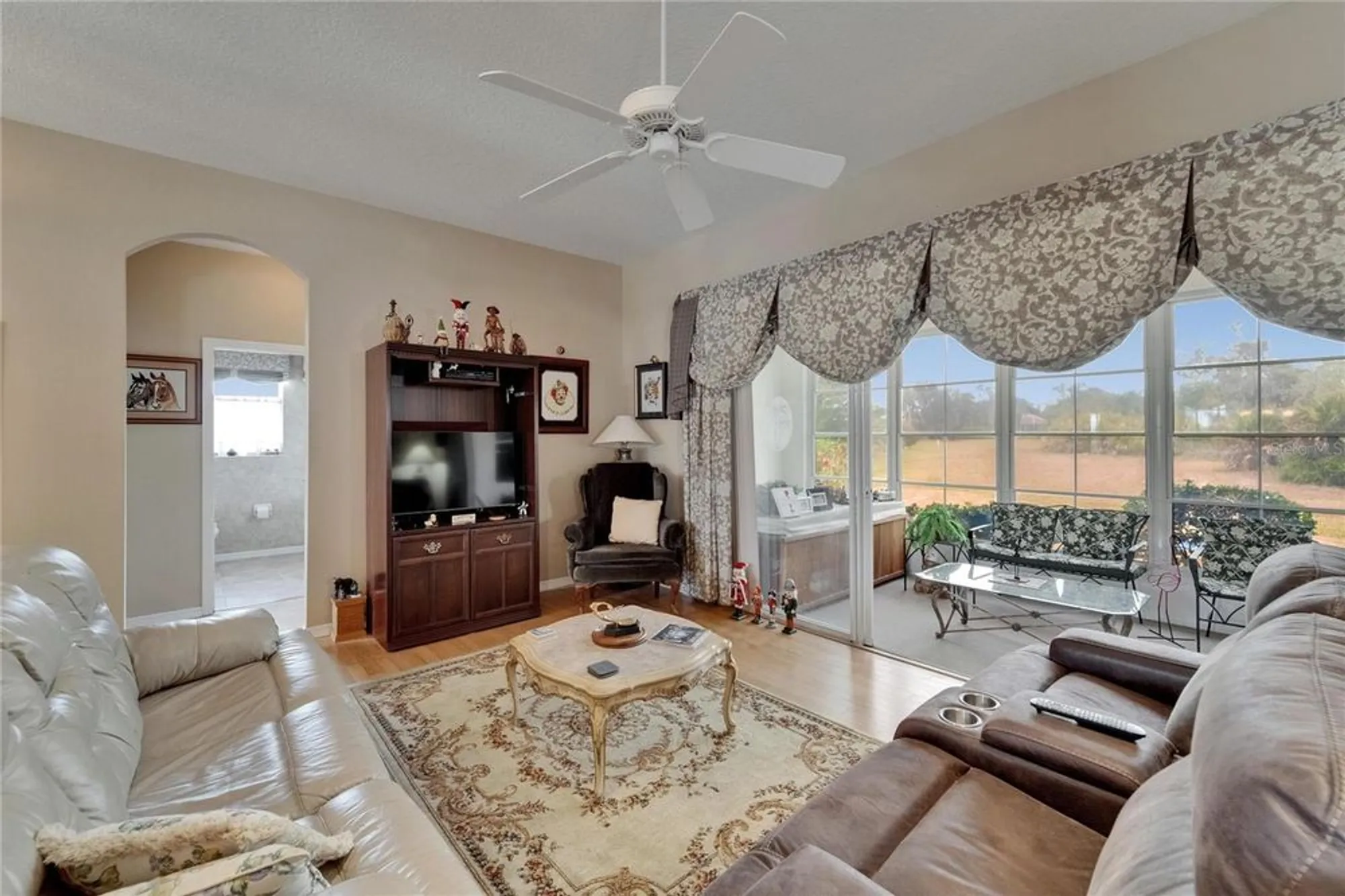 Property Slideshow image 15 of 90 | 2258 preservation green ct, Sun City Center, FL, 33573