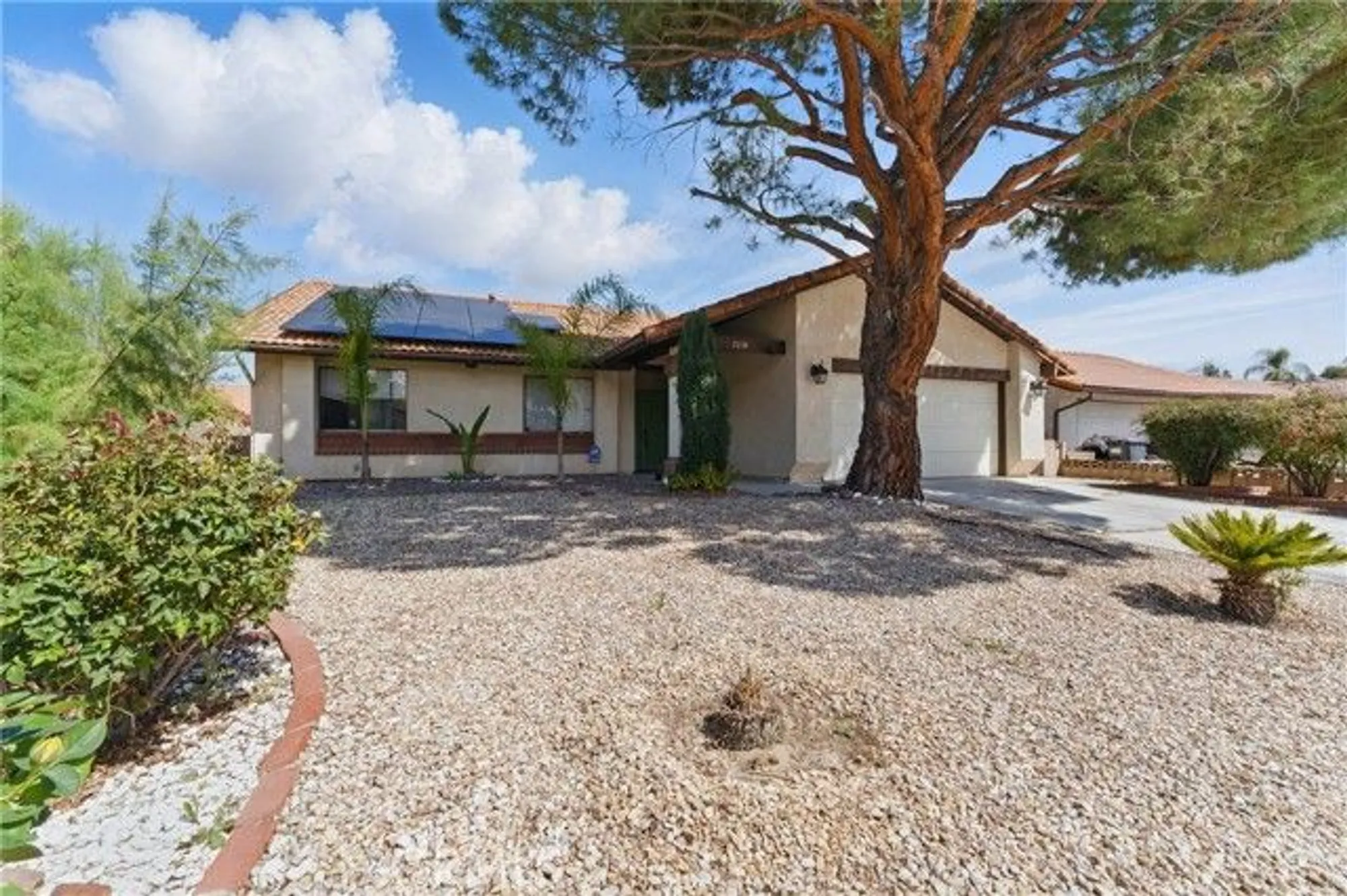 Property Slideshow image 6 of 36 | 2250 redwood dr, Hemet, CA, 92545