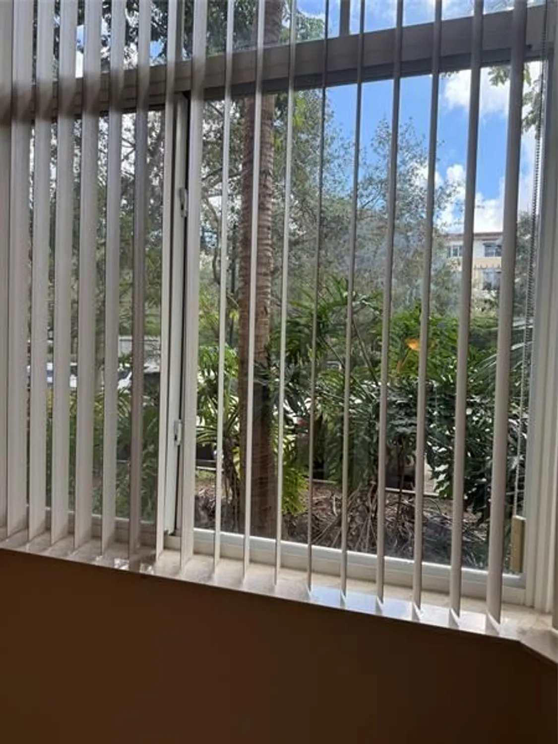 Property Slideshow image 18 of 19 | 16102 emerald estates dr 129, Weston, FL, 33331