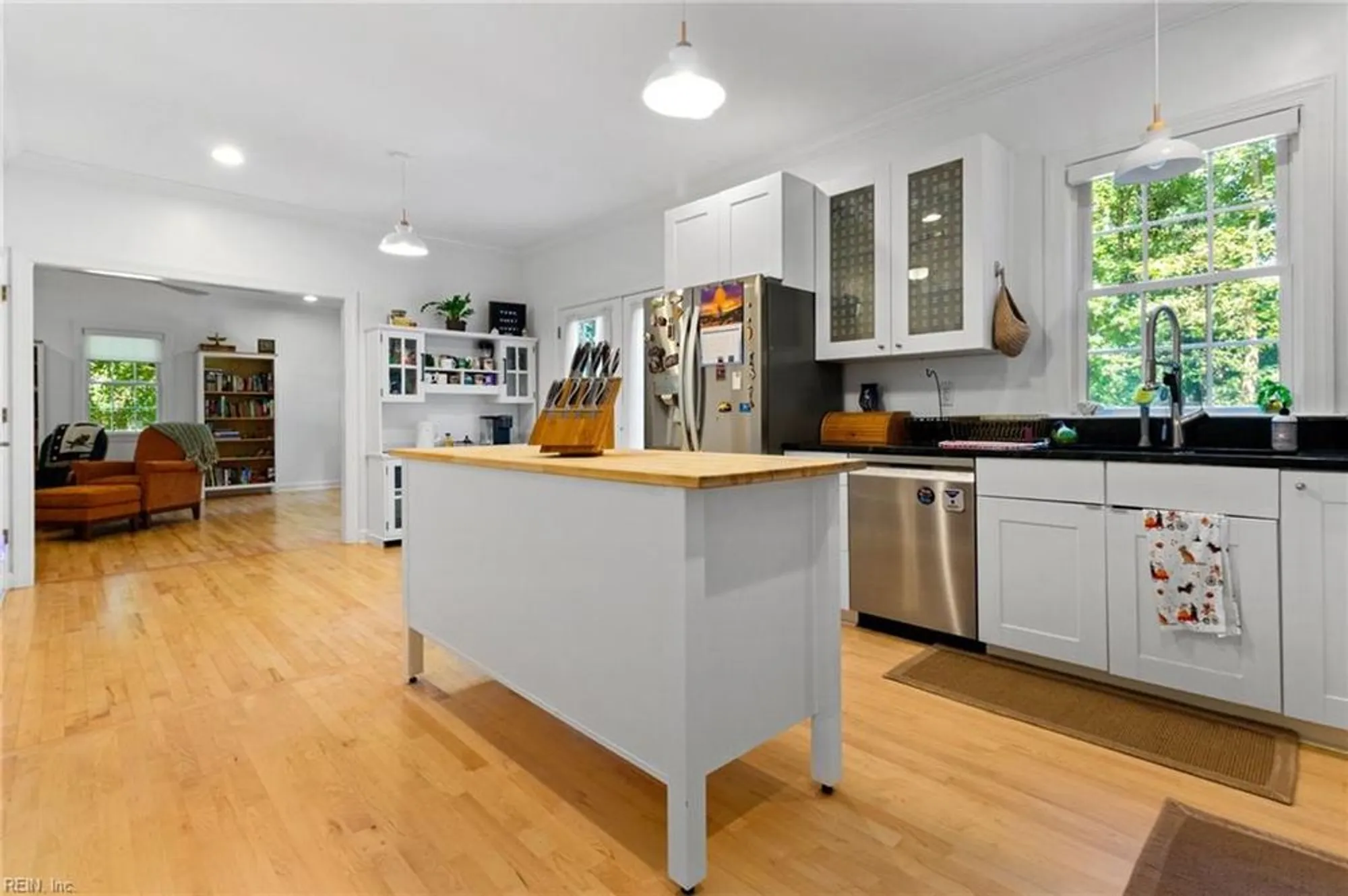 Property Slideshow image 11 of 45 | 147 country club dr, Williamsburg, VA, 23188