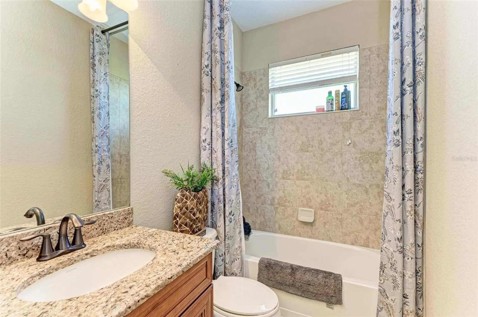 Property Slideshow image 48 of 94 | 7805 heritage grand pl, Bradenton, FL, 34212