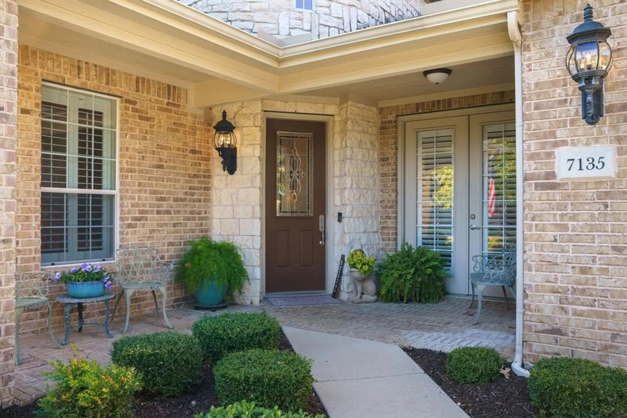 Property Slideshow image 5 of 40 | 7135 maumee valley ct, Frisco, TX, 75036