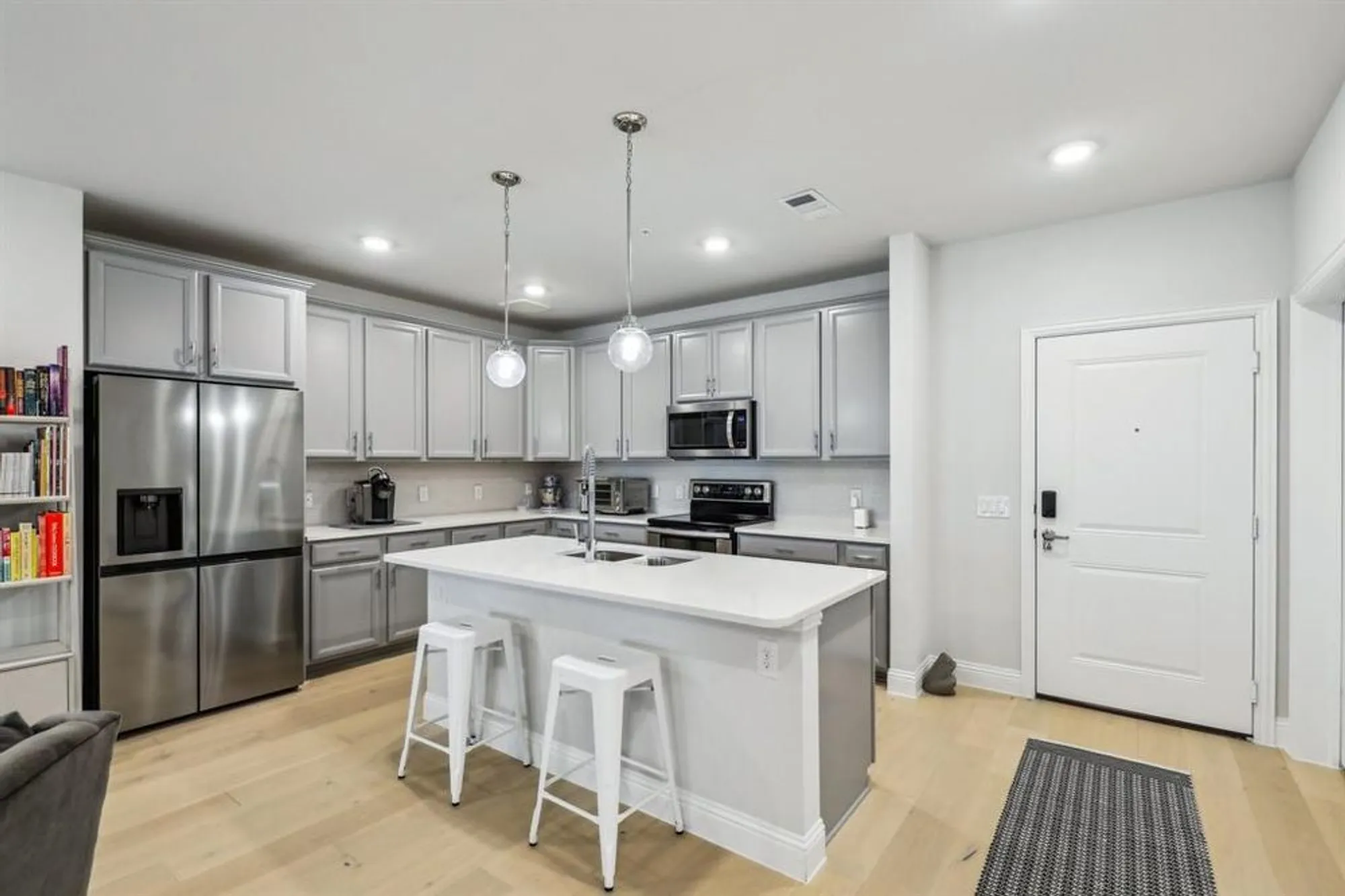Property Slideshow image 11 of 39 | 1735 wittington pl apt 2305, Dallas, TX, 75234