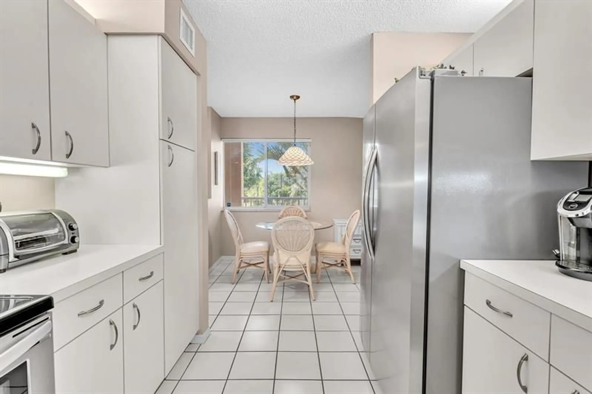 Property Slideshow image 10 of 71 | 7512 n devon dr 210, Tamarac, FL, 33321