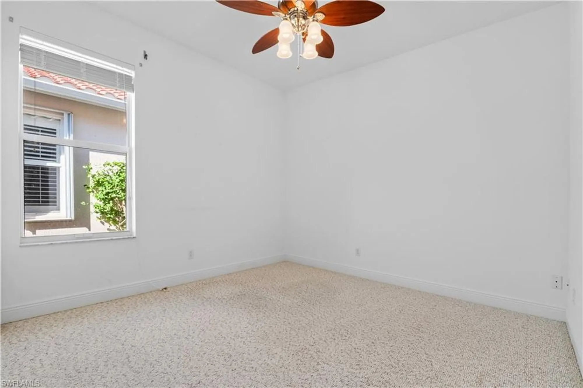 Property Slideshow image 18 of 38 | 20381 foxworth cir, Estero, FL, 33928