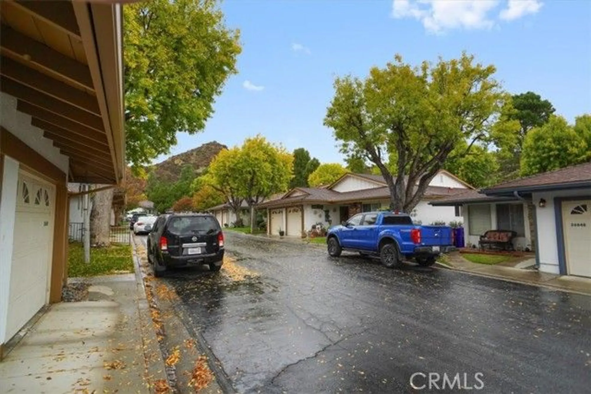 Property Slideshow image 18 of 33 | 26847 oak branch cir, Newhall, CA, 91321