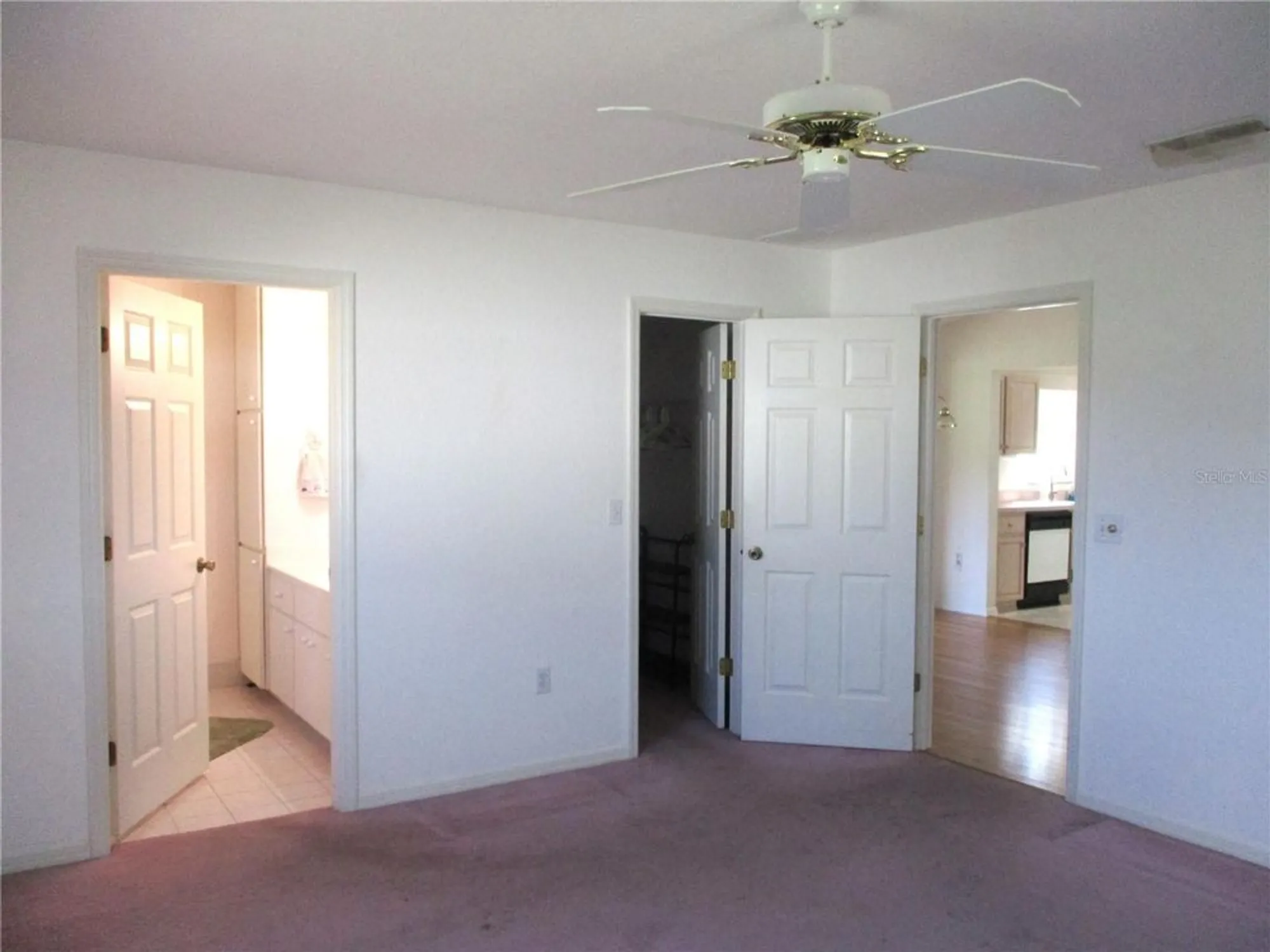 Property Slideshow image 23 of 81 | 11287 sw 136th pl, Dunnellon, FL, 34432