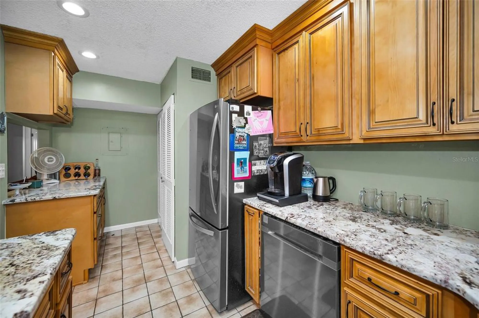 Property Slideshow image 29 of 65 | 2666 pine ridge way c2, Palm Harbor, FL, 34684