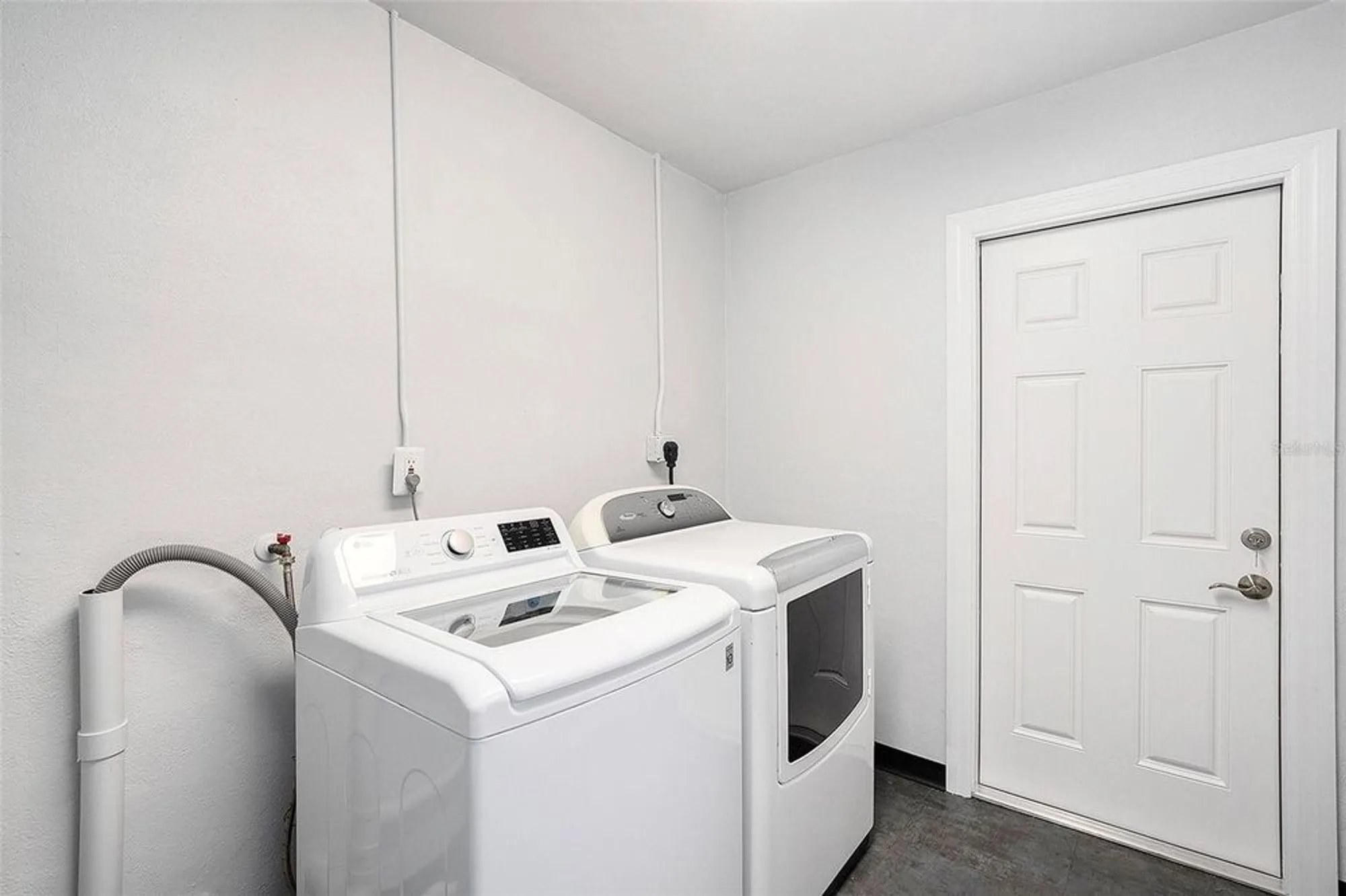 Property Slideshow image 23 of 26 | 9771 37th st n # 4, Pinellas Park, FL, 33782