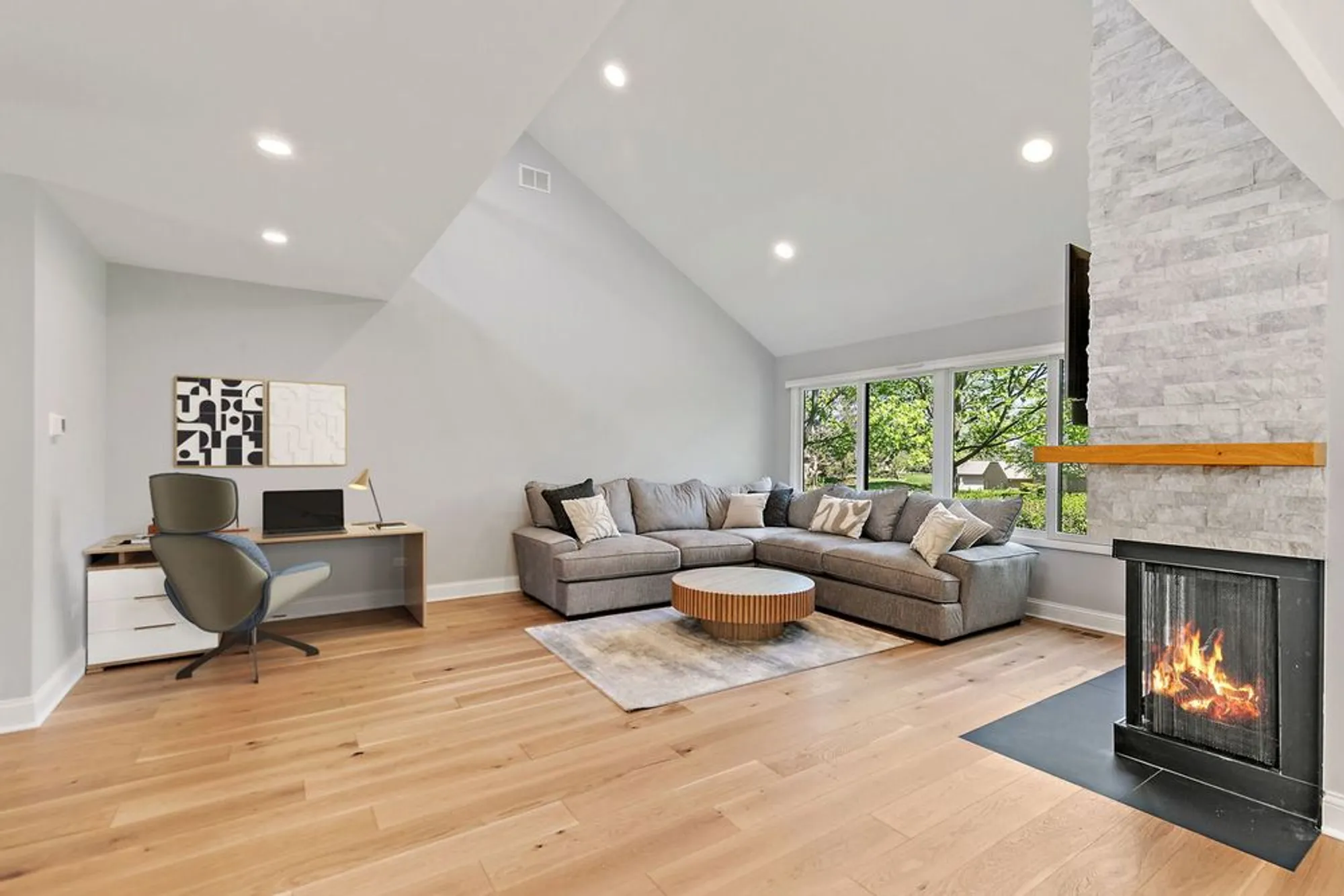 Property Slideshow image 24 of 48 | 535 woodview rd, Lake Barrington, IL, 60010