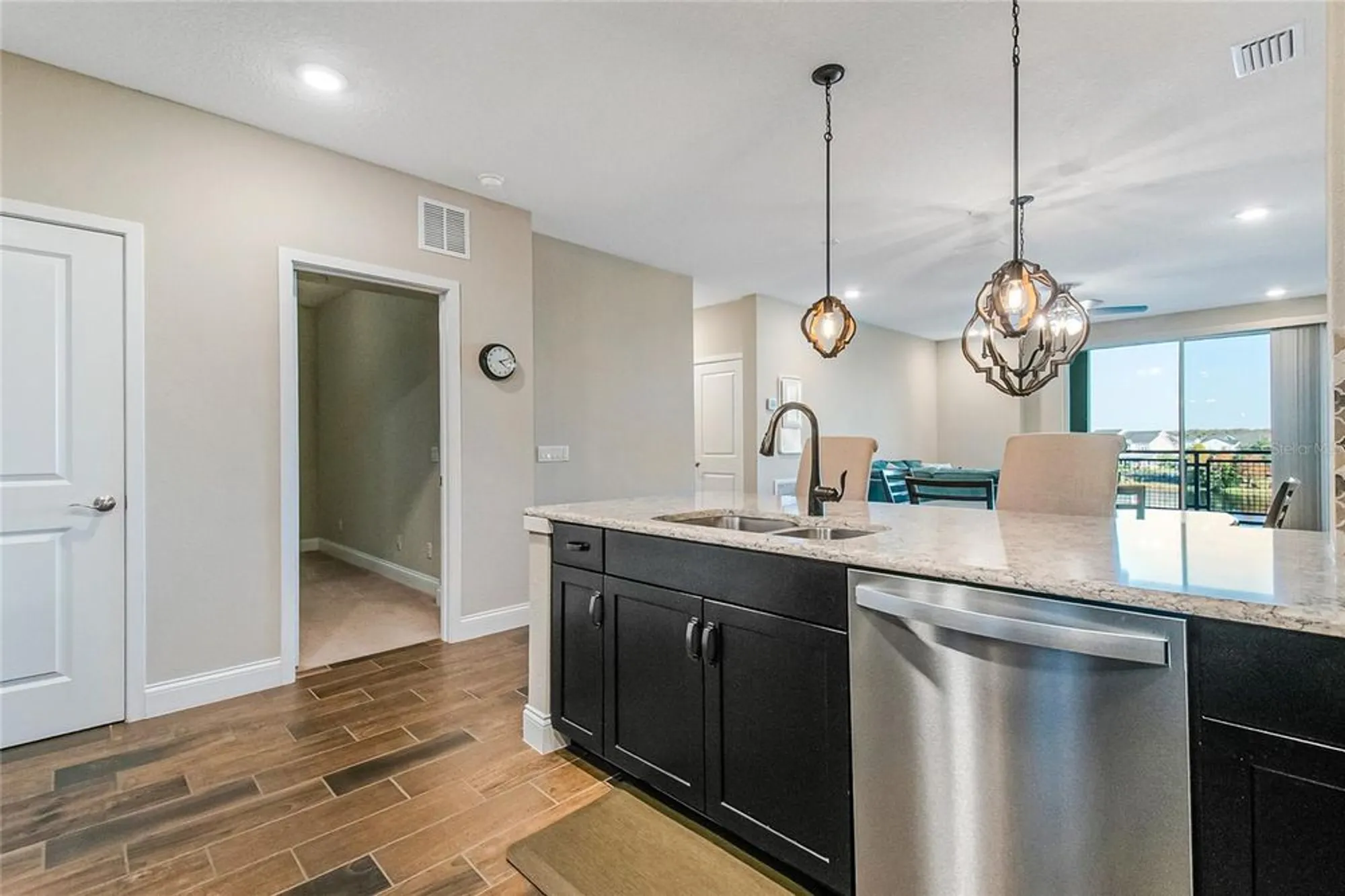 Property Slideshow image 14 of 55 | 7573 laureate blvd unit 1305, Orlando, FL, 32827