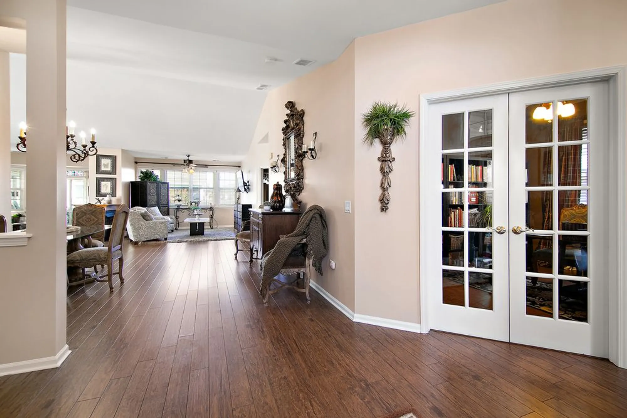 Property Slideshow image 4 of 31 | 17053 mendota dr, Lockport, IL, 60441