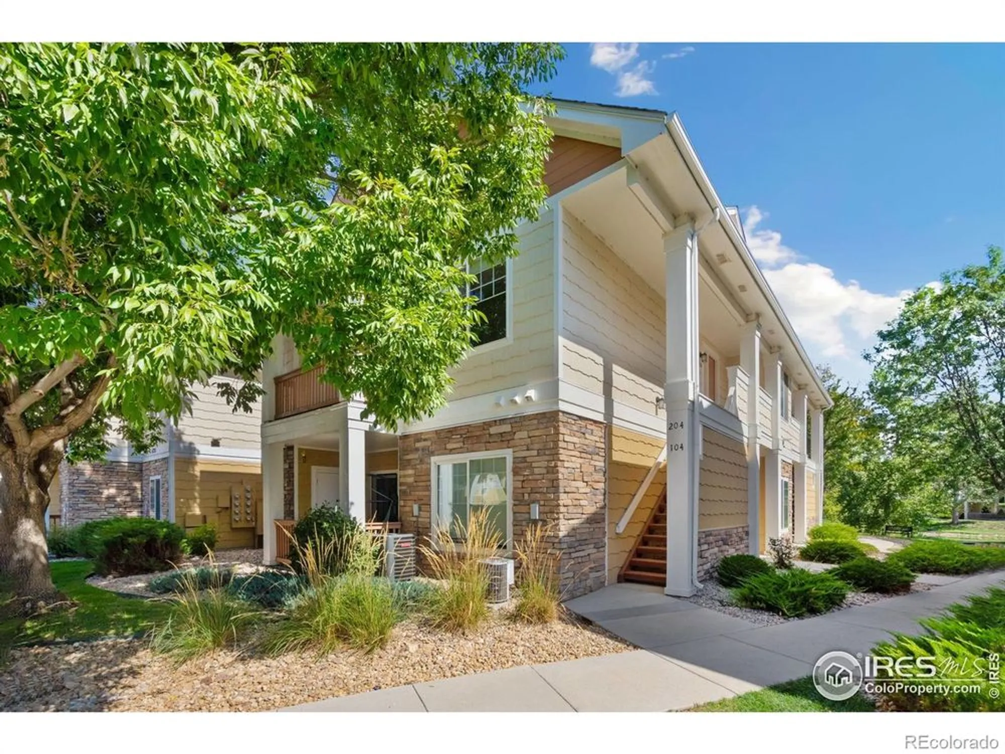 Property Slideshow image 2 of 19 | 4725 hahns peak dr unit 204, Loveland, CO, 80538