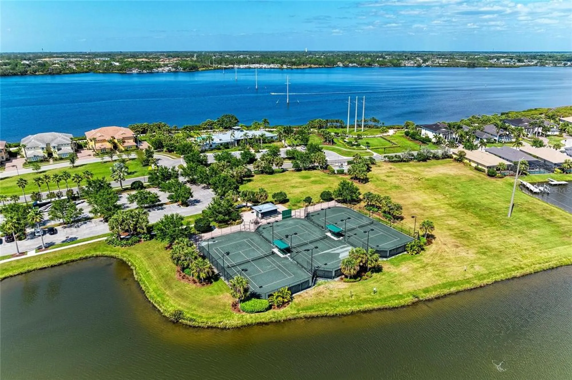 Property Slideshow image 44 of 57 | 1010 tidewater shores loop 304, Bradenton, FL, 34208