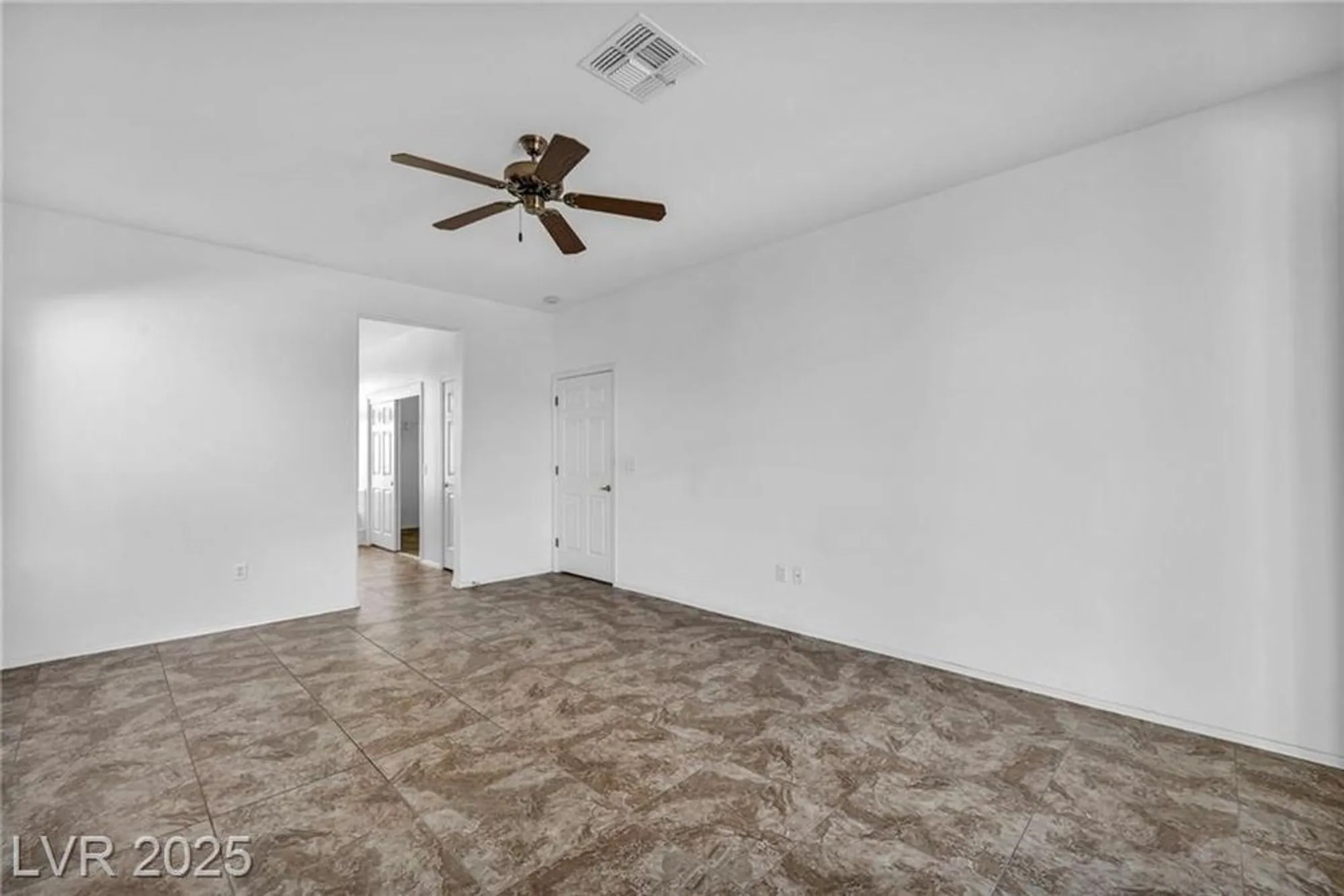 Property Slideshow image 36 of 71 | 2567 evening sky dr, Henderson, NV, 89052