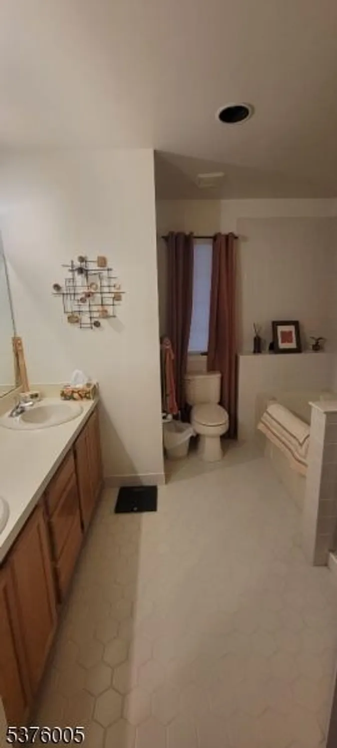 Property Slideshow image 16 of 25 | 85 winthrop rd f, Monroe Twp, NJ, 08831