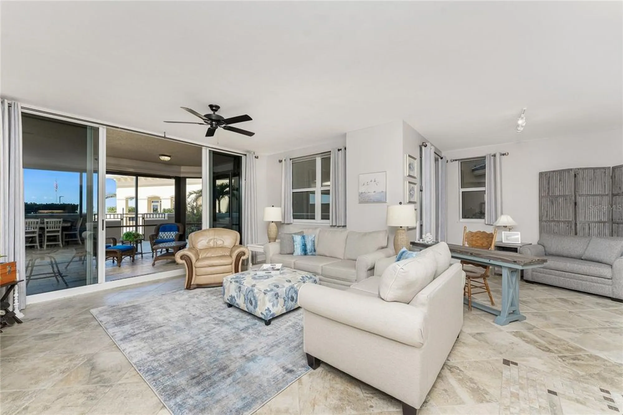 Property Slideshow image 15 of 48 | 3313 sunset key cir 107, Punta Gorda, FL, 33955