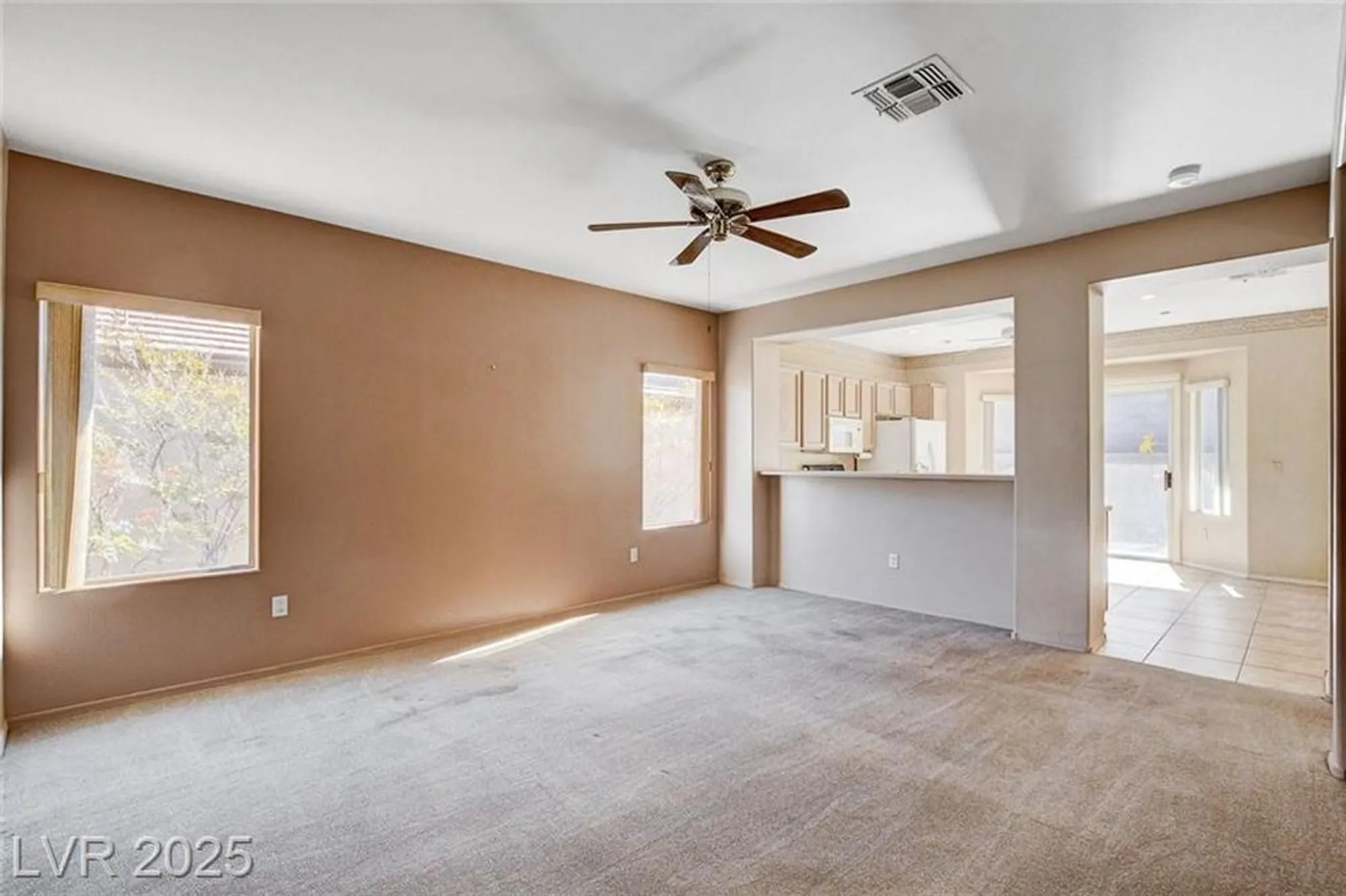 Property Slideshow image 6 of 32 | 2507 libretto ave, Henderson, NV, 89052