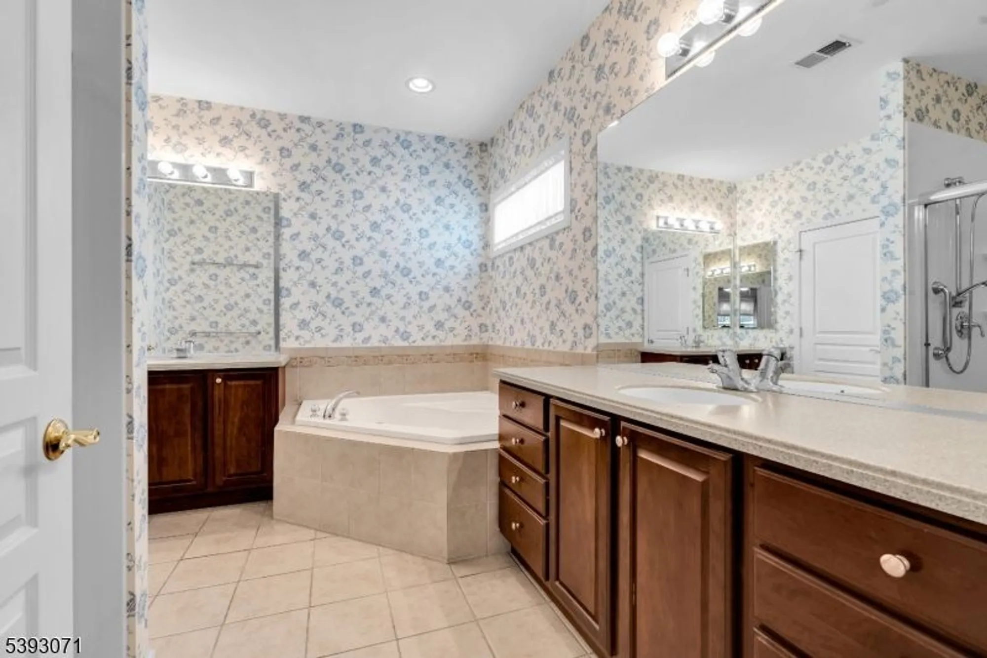 Property Slideshow image 40 of 45 | 212 sherwood ct, Somerset, NJ, 08873