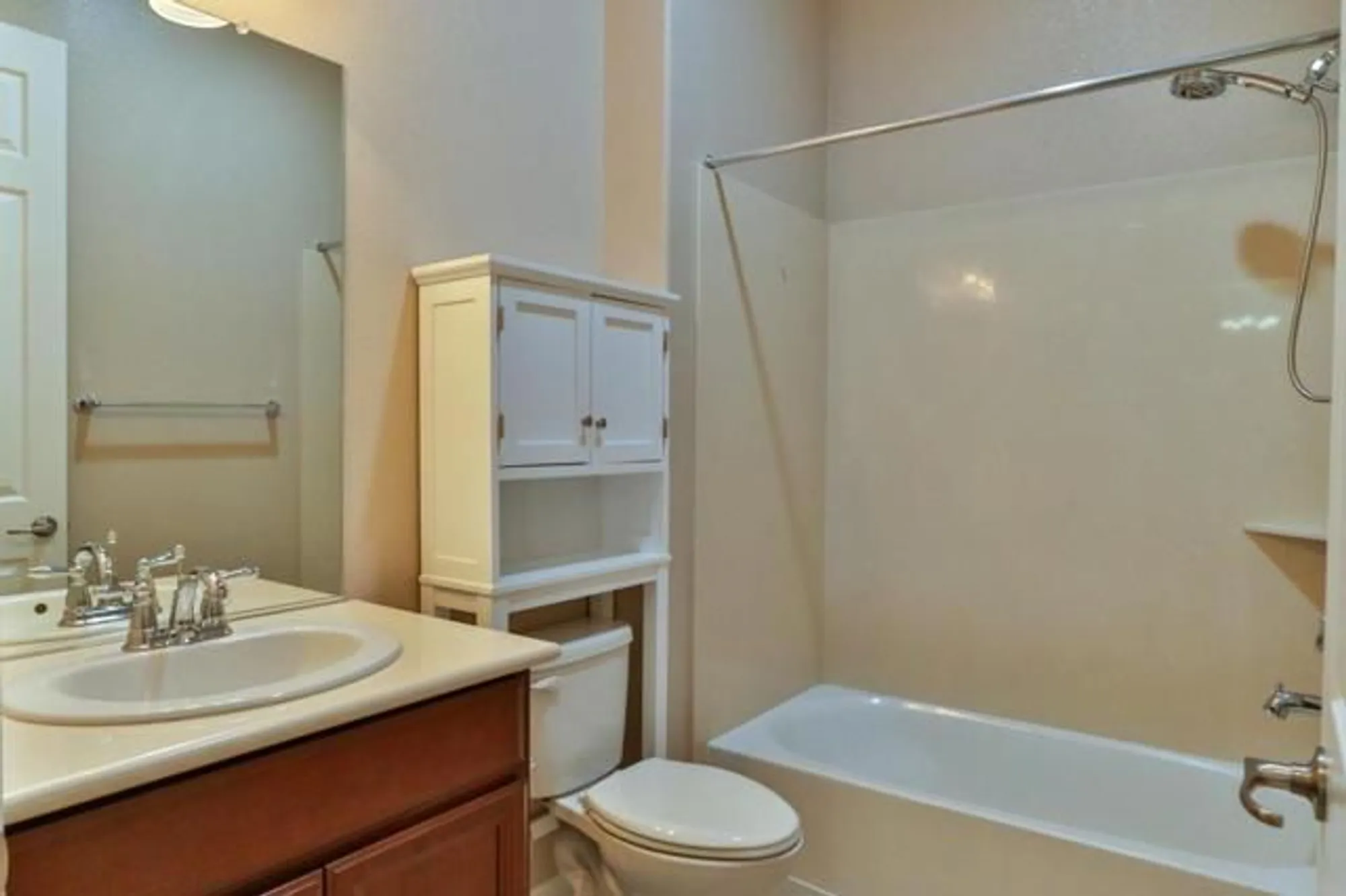Property Slideshow image 15 of 107 | 2690 steeple run ln, Manteca, CA, 95336