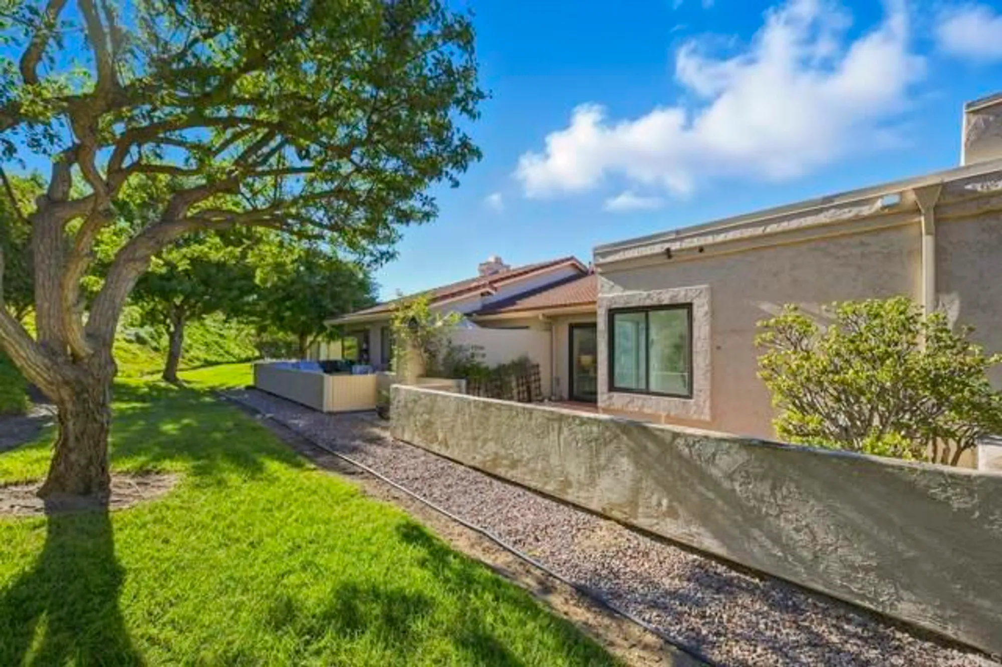 Property Slideshow image 34 of 55 | 18023 avenida alozdra, San Diego, CA, 92128