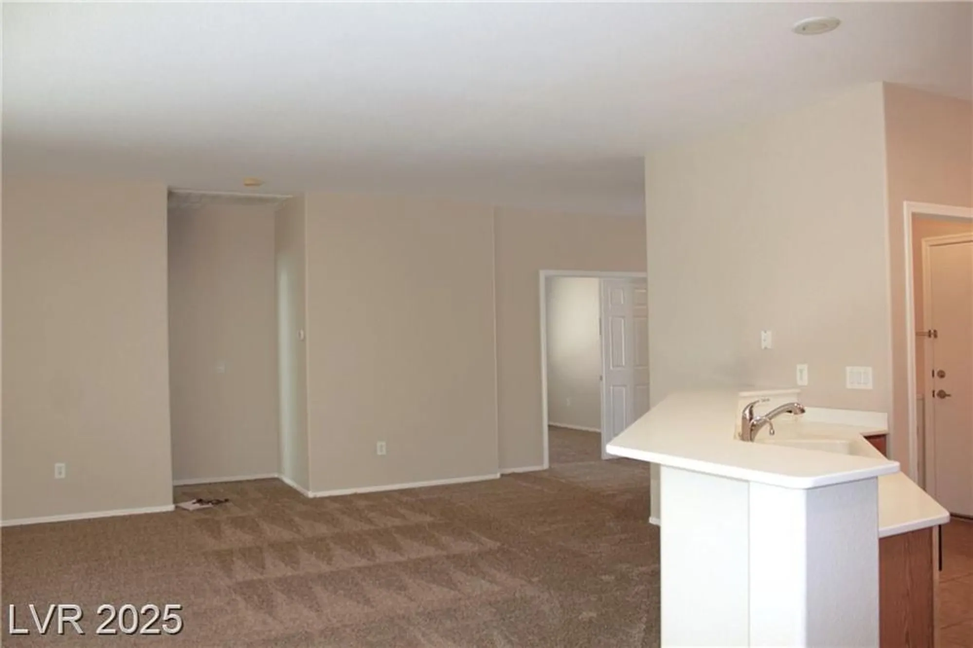 Property Slideshow image 13 of 20 | 2212 sawtooth mountain dr, Henderson, NV, 89044