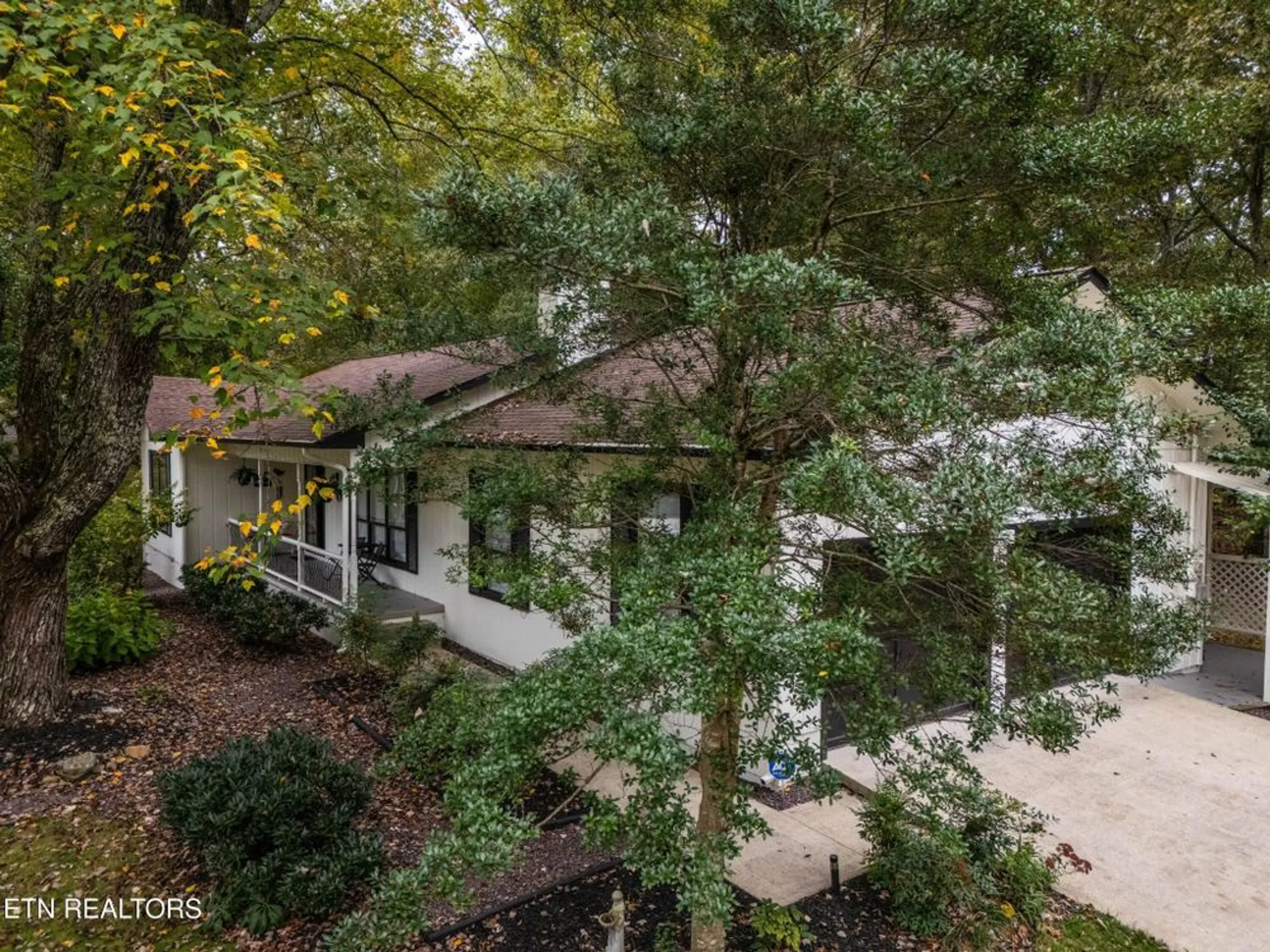 Property Slideshow image 2 of 51 | 182 delbridge ln, Crossville, TN, 38558