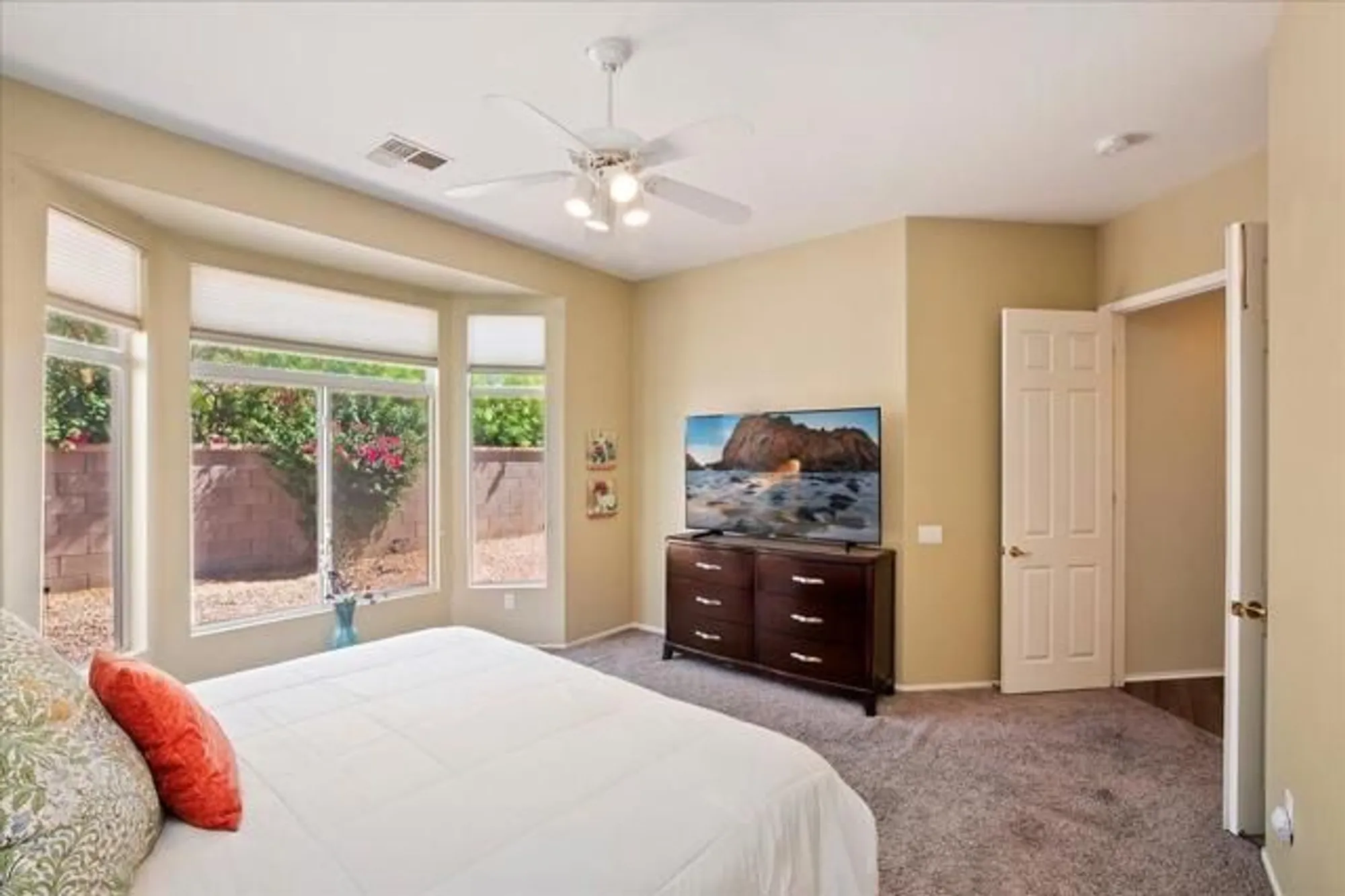 Property Slideshow image 12 of 32 | 78756 golden reed dr, Palm Desert, CA, 92211