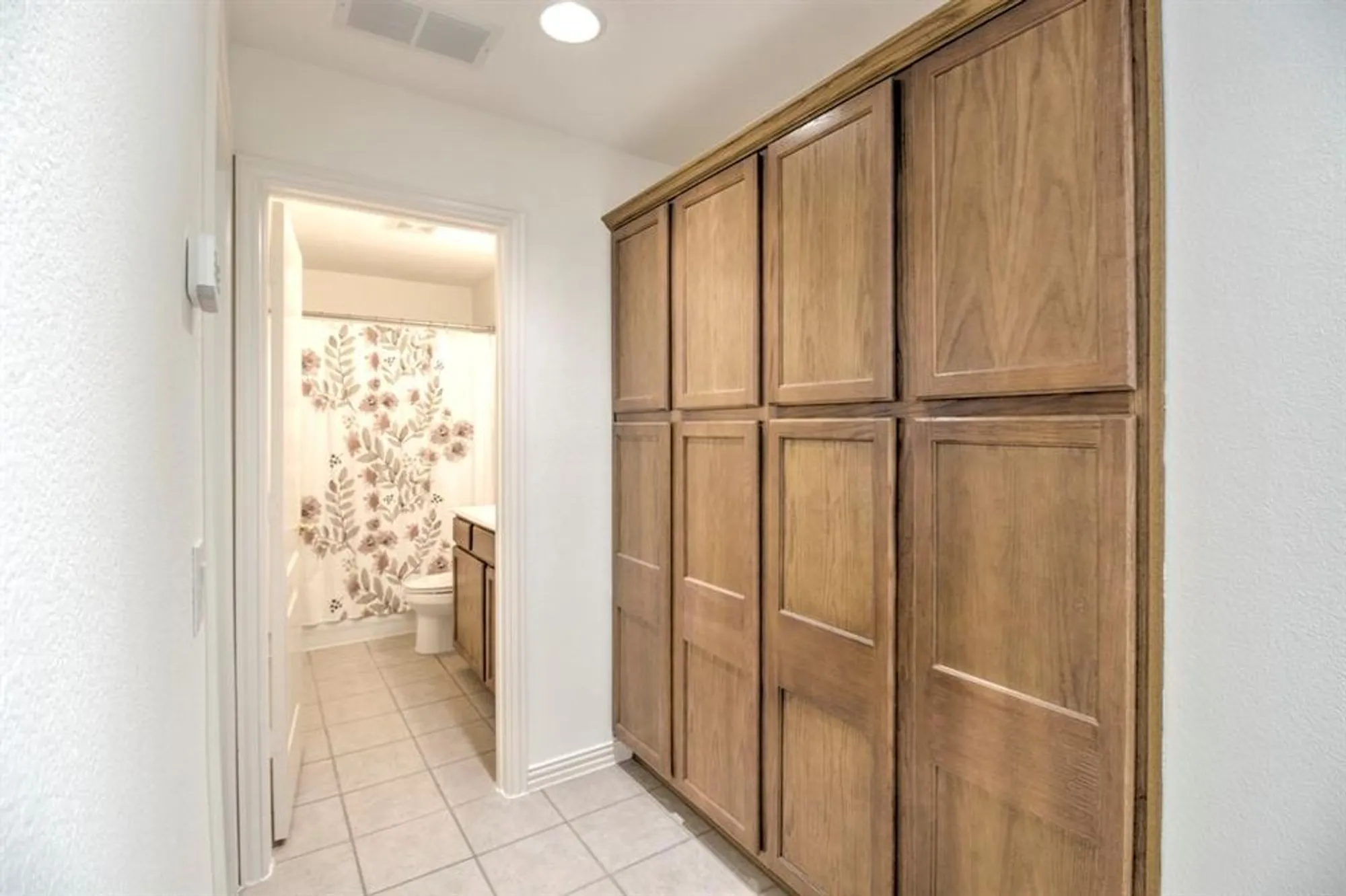 Property Slideshow image 27 of 35 | 9605 orangewood trl, Denton, TX, 76207