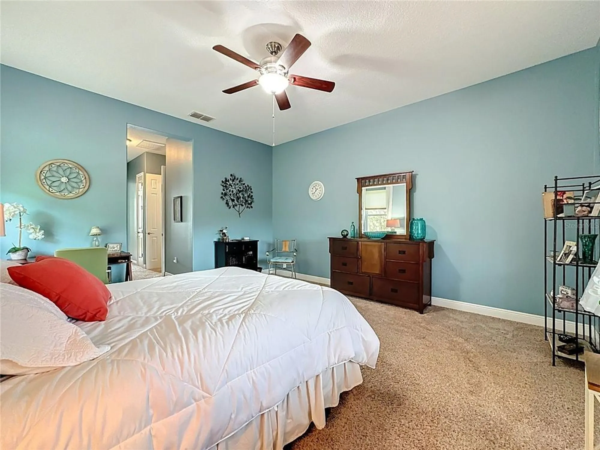 Property Slideshow image 27 of 79 | 670 carmel ln, Poinciana, FL, 34759